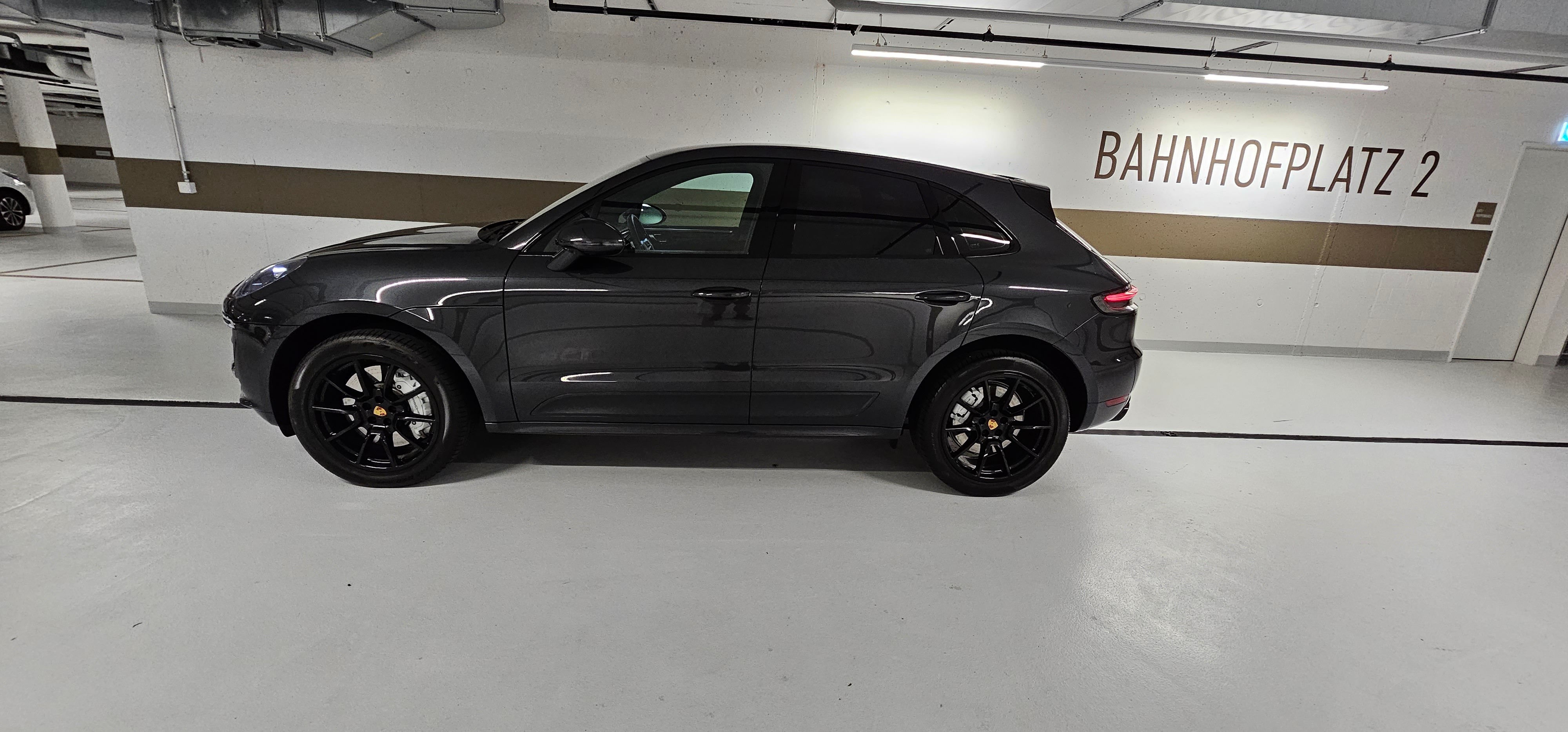 PORSCHE Macan Turbo PDK