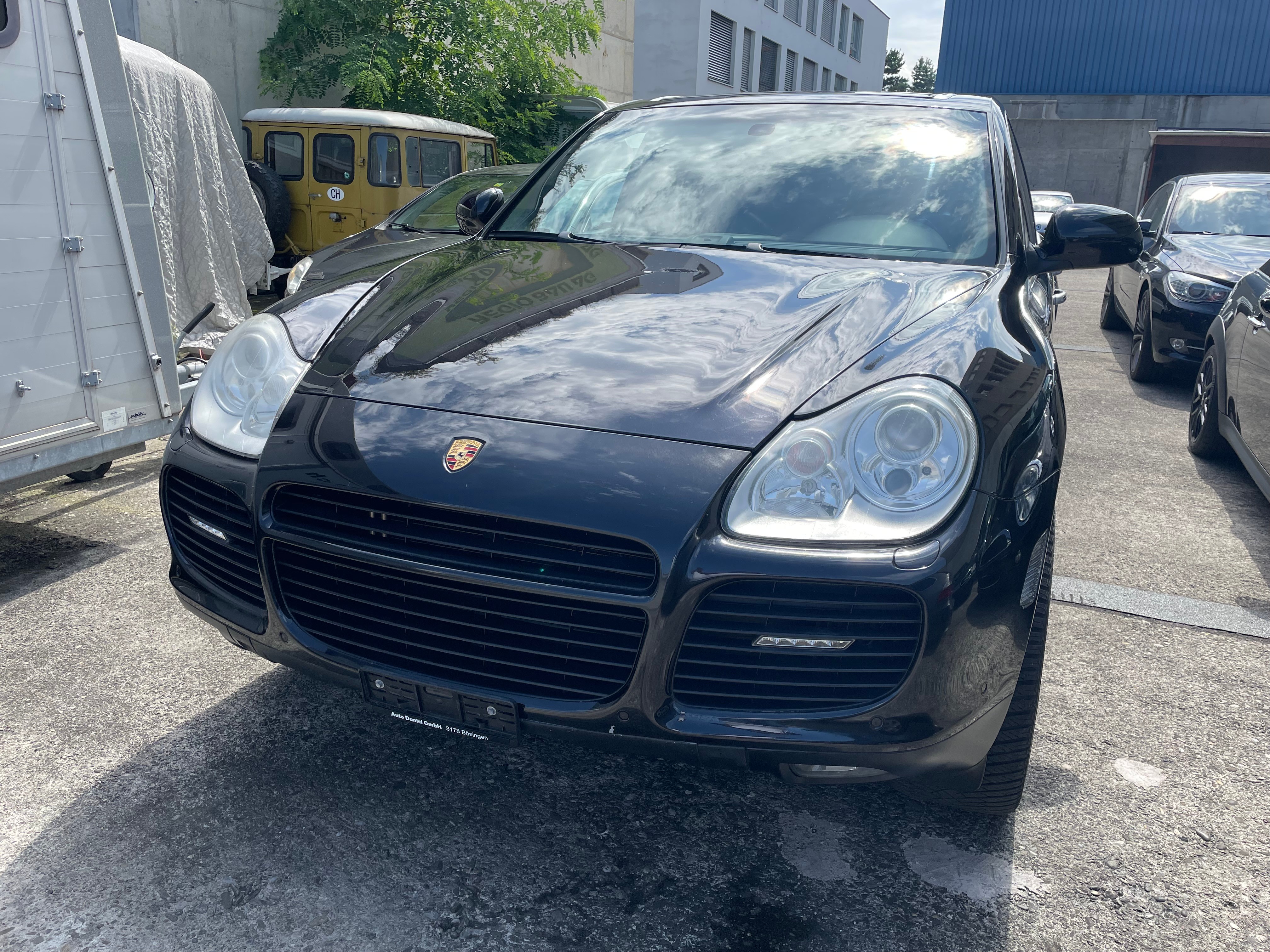 PORSCHE CAYENNE