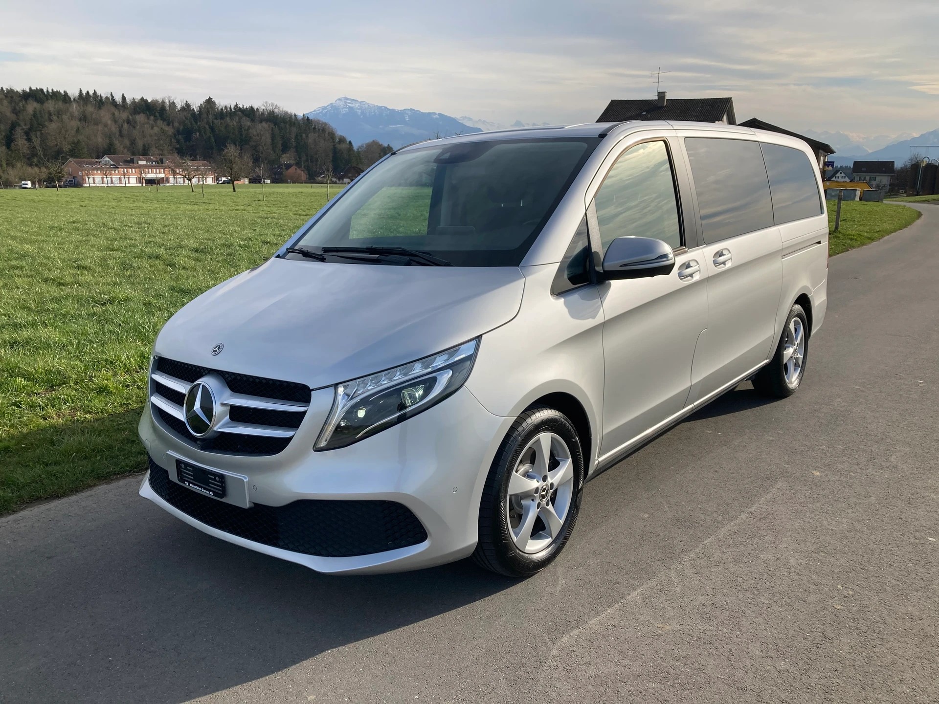 MERCEDES-BENZ V 220 d Trend lang 9G-Tronic 6 Sitze