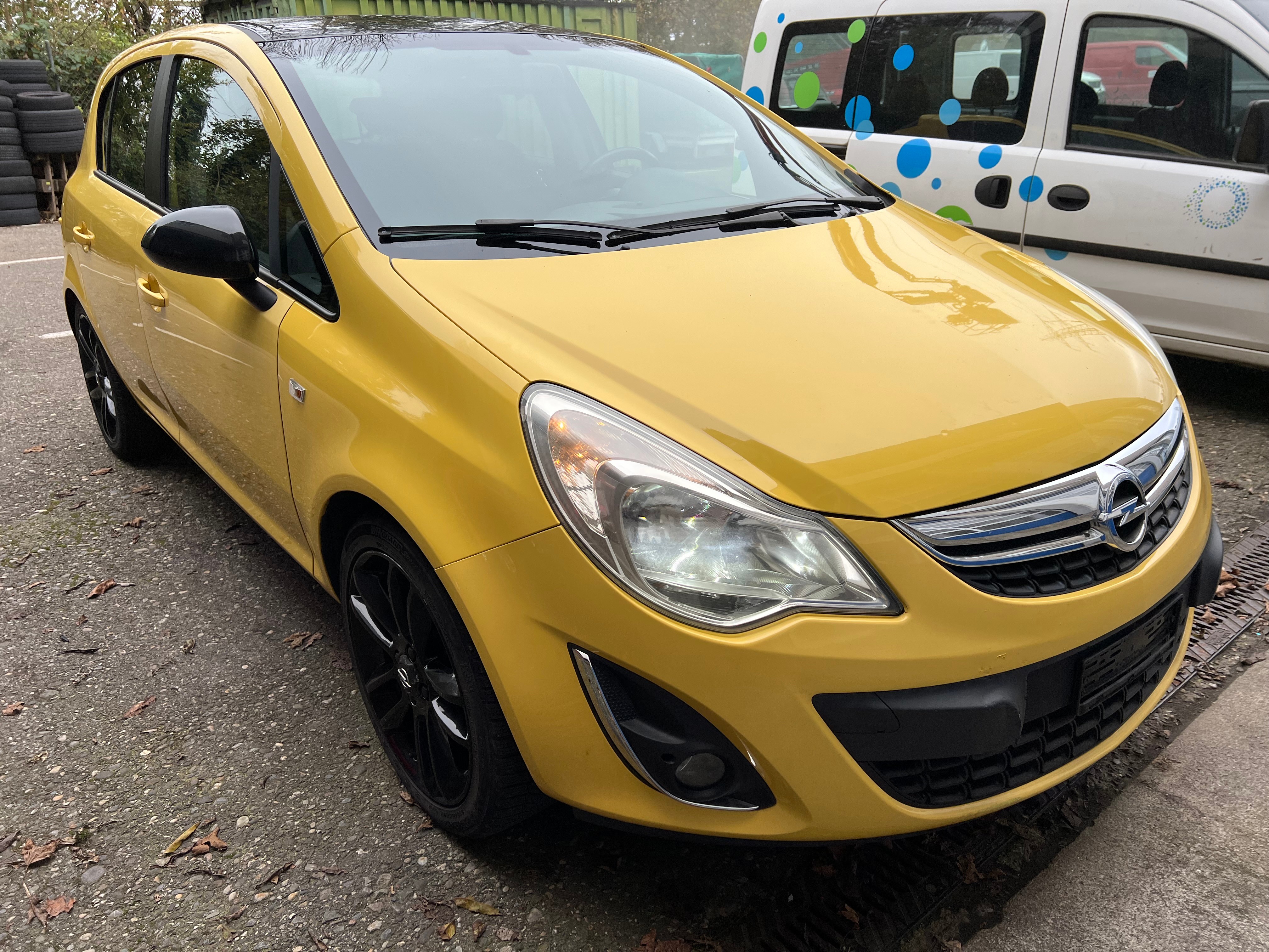 OPEL Corsa 1.4 TP Color Edition