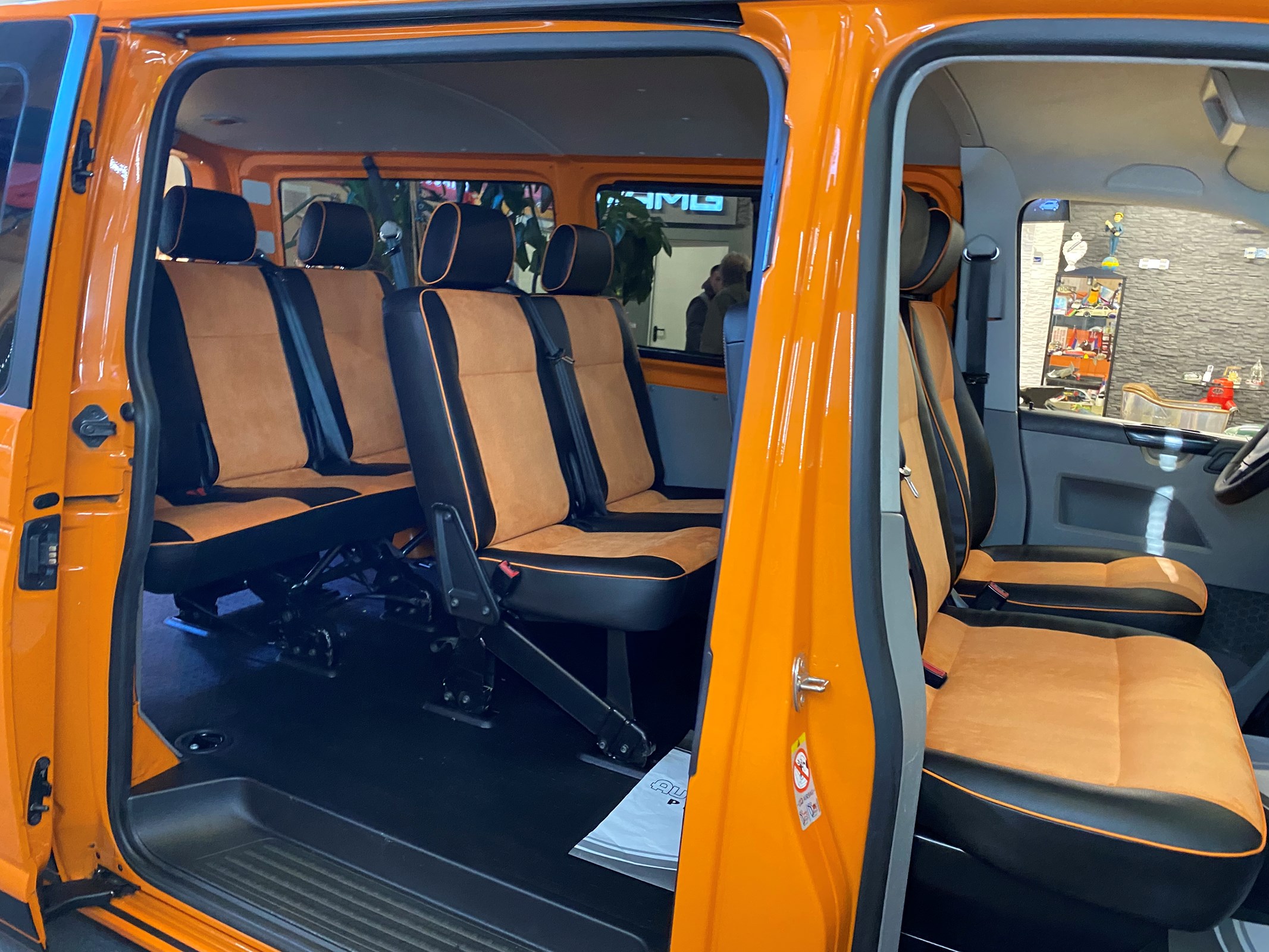 VW T5 2.0 TDI BUS 8 PLÄTZER AUTOMAT.. BMT DSG