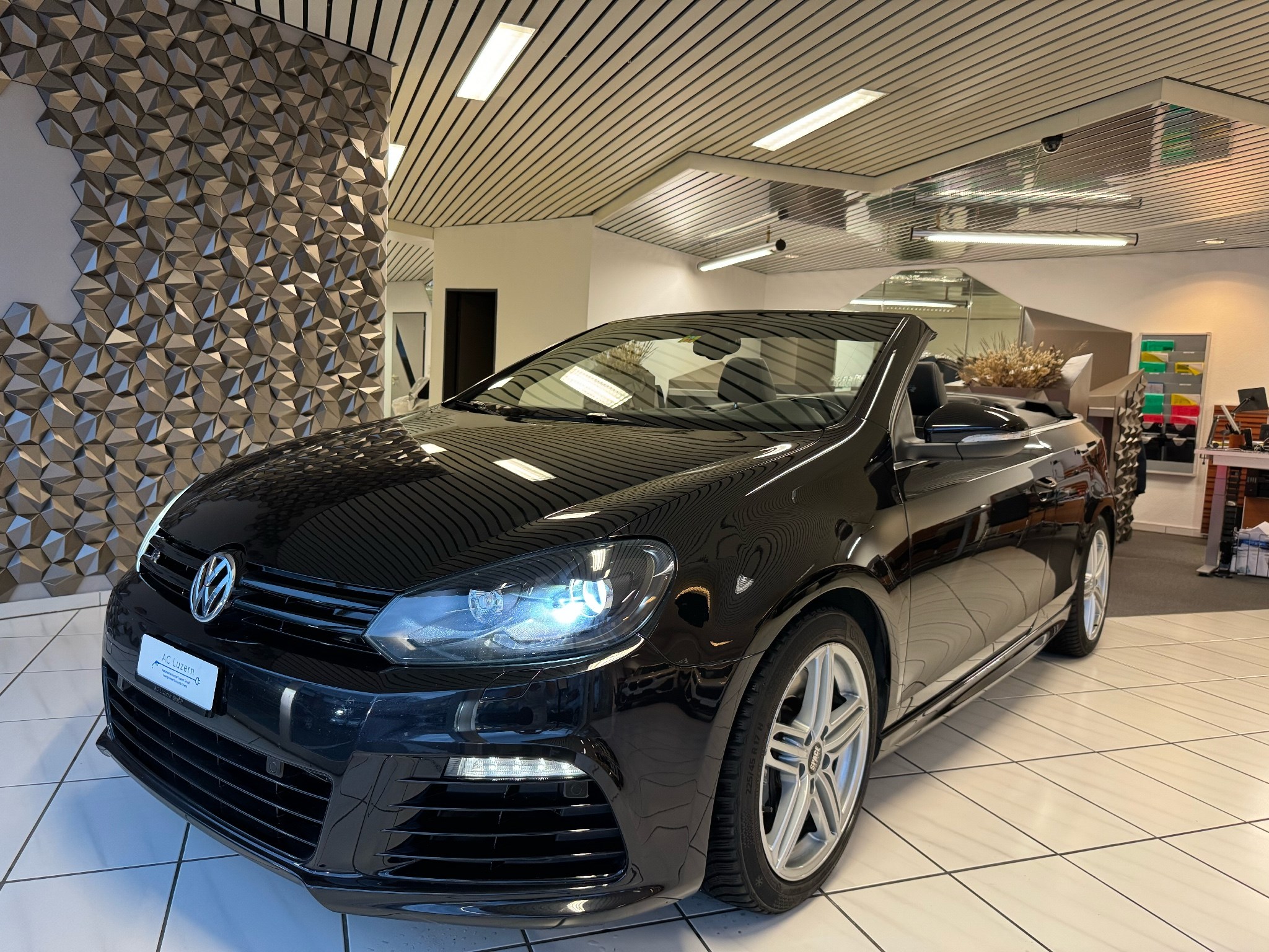 VW Golf Cabrio 2.0 TSI R DSG