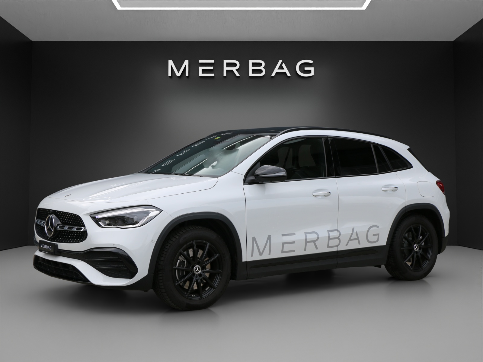 MERCEDES-BENZ GLA 250 AMG Line 4Matic