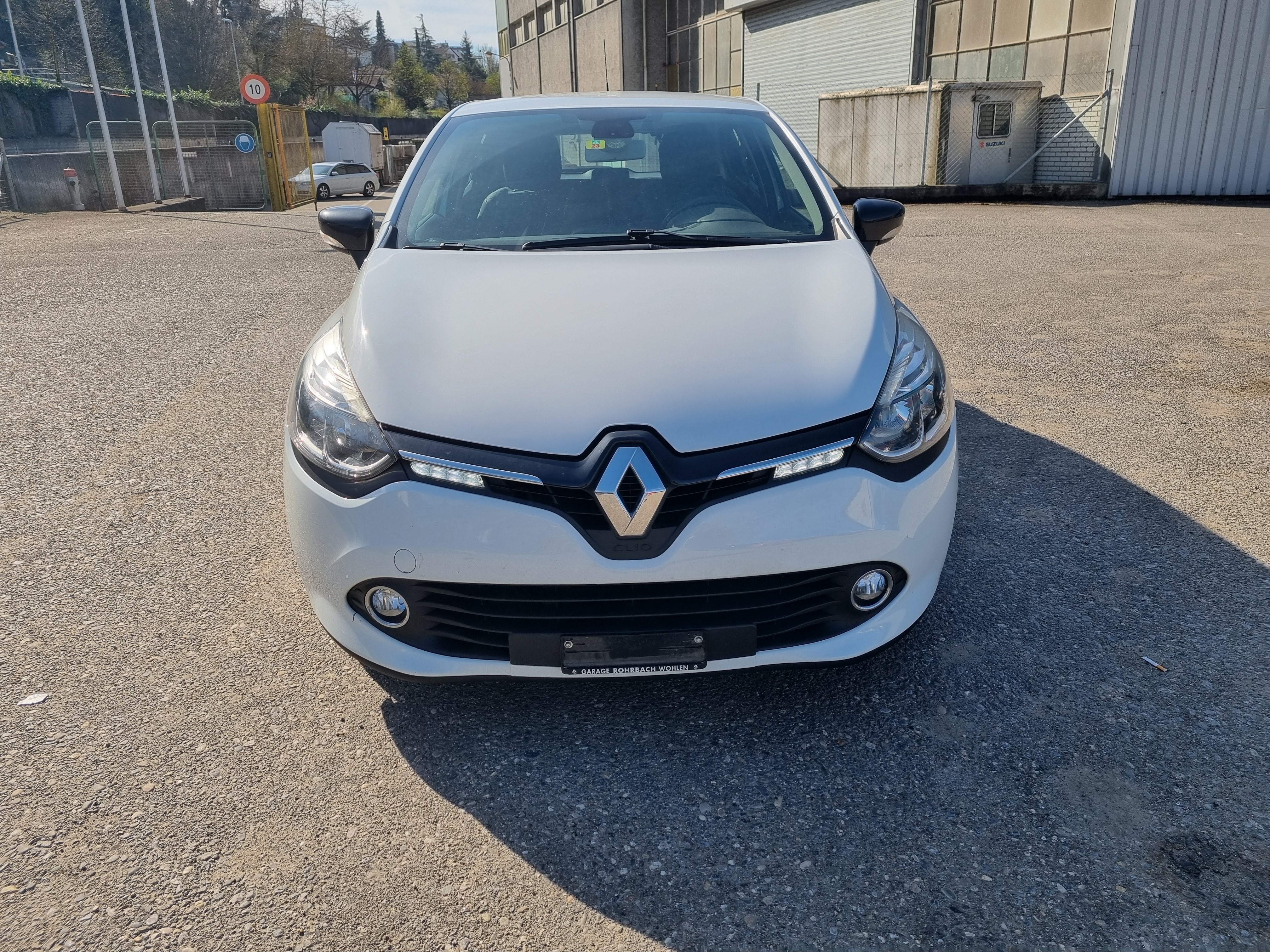 RENAULT Clio 1.2 16V T Swiss Edition EDC