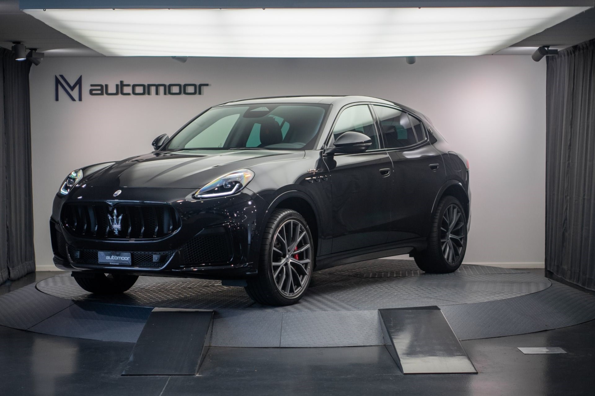 MASERATI GRECALE 3.0 V6 Trofeo Automatica 4WD *CH-Fahrzeug mit Gratisservice*