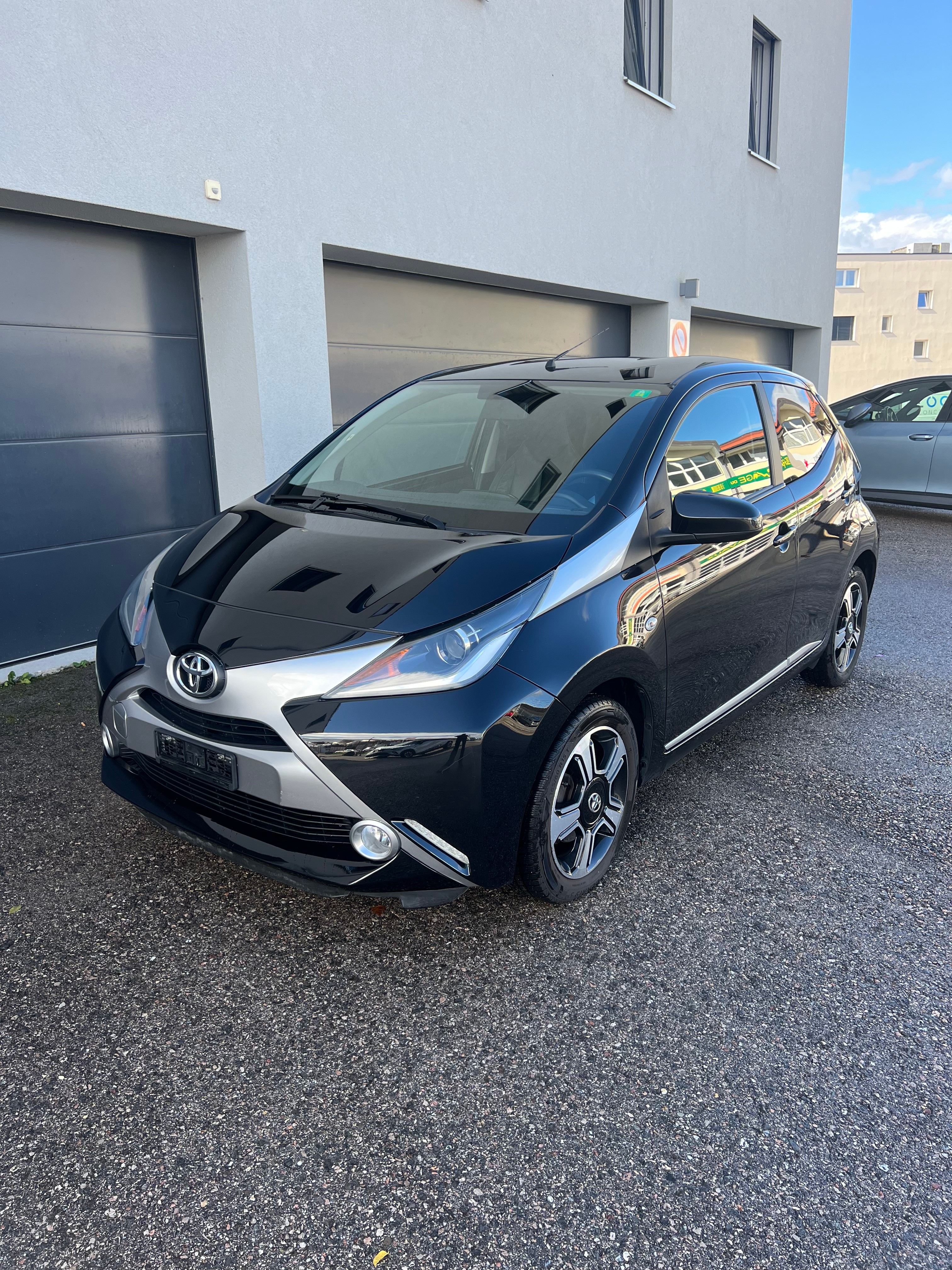 TOYOTA Aygo 1.0 VVT-i x-clusiv MultiMode