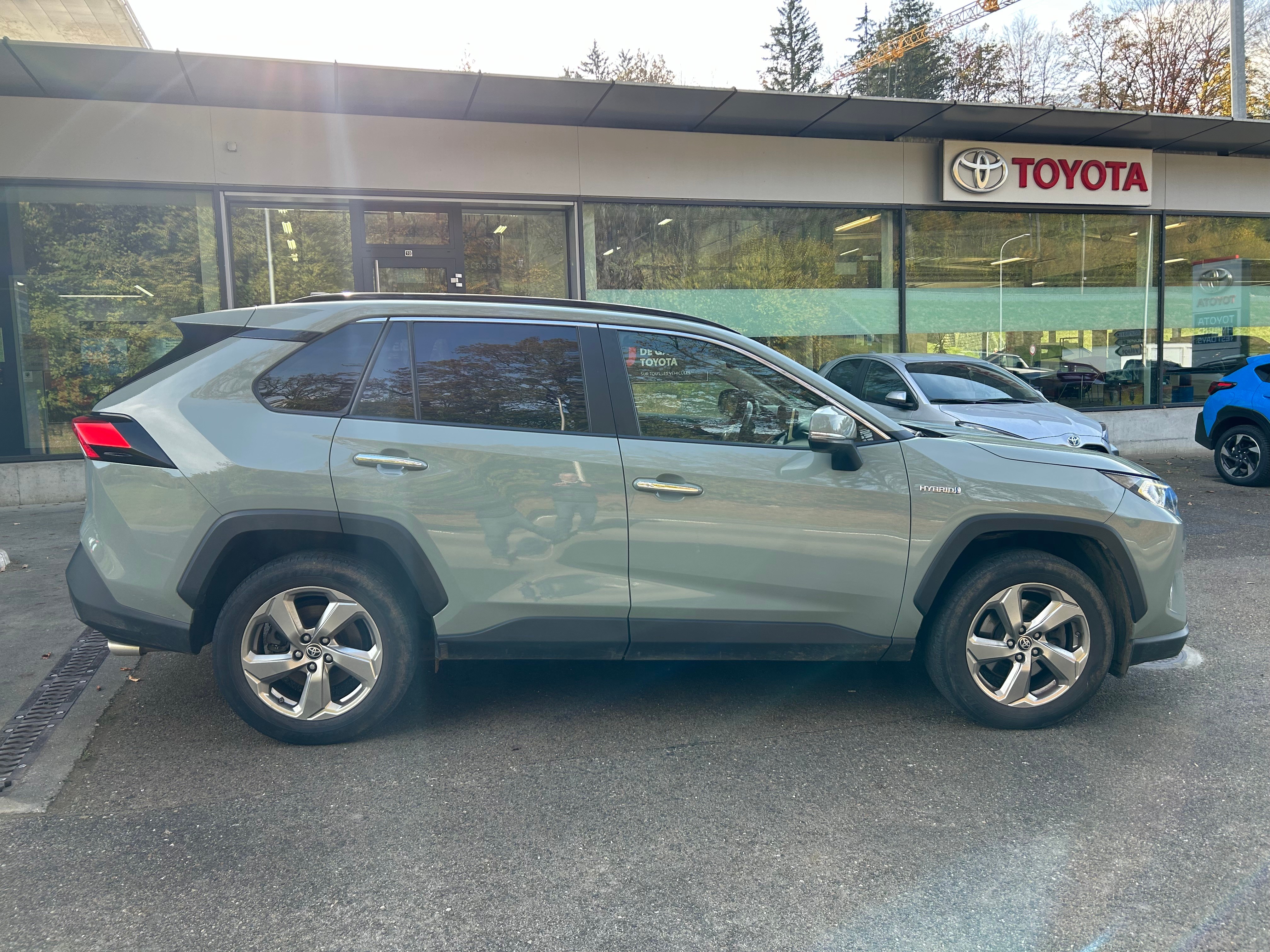 TOYOTA RAV-4 2.5 HSD Premium e-CVT 4WD