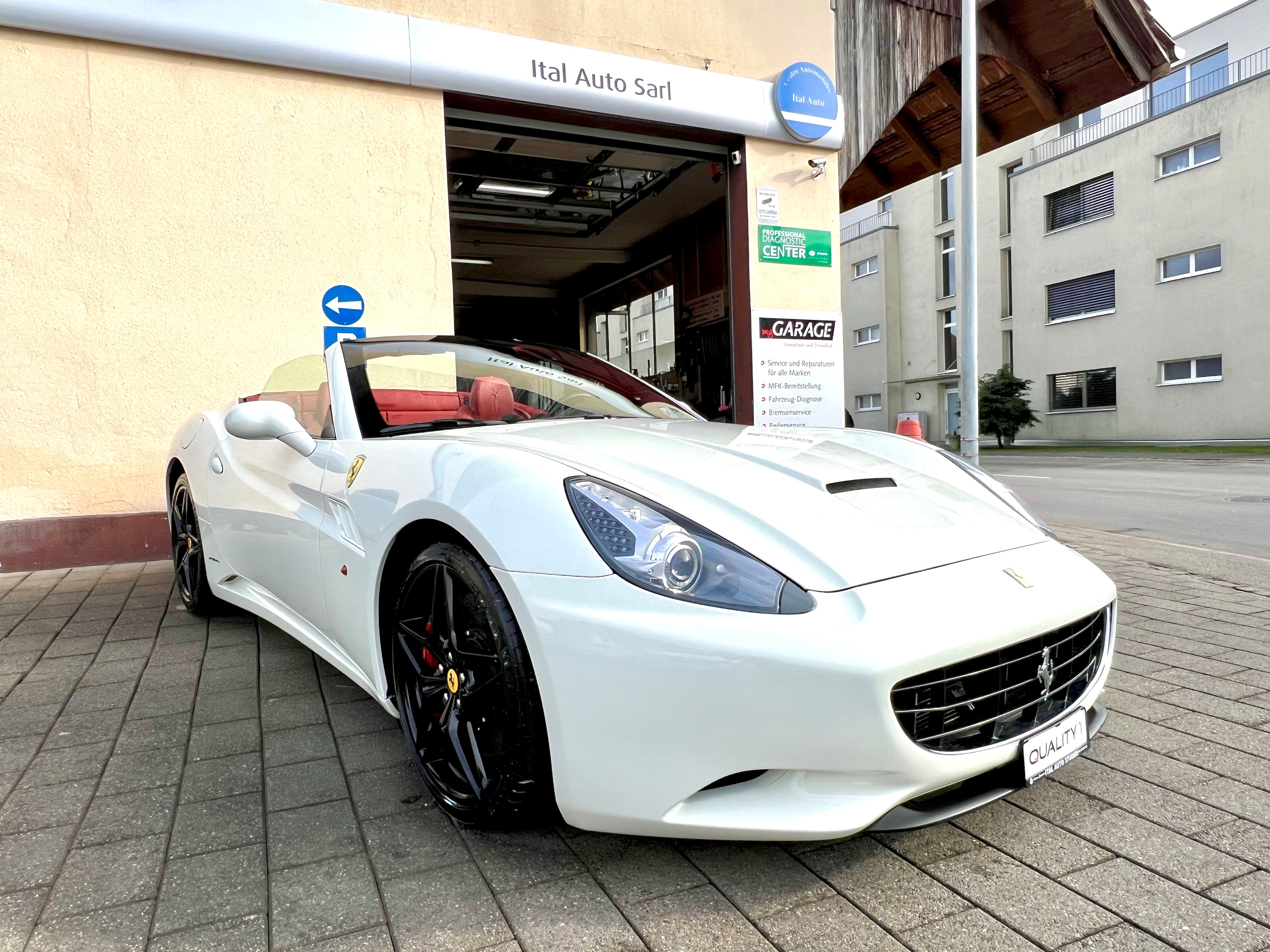 FERRARI California 4.3 V8