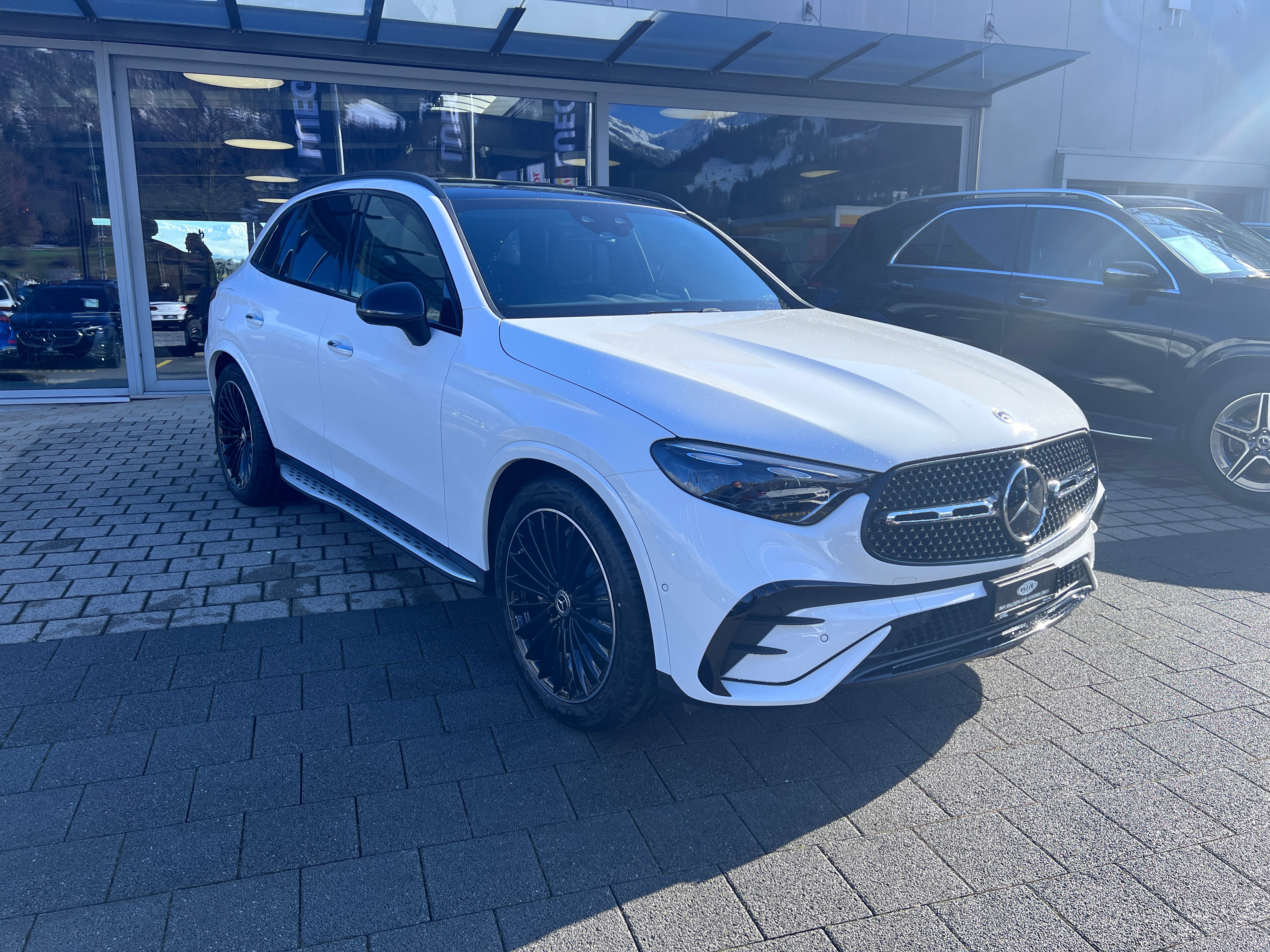 MERCEDES-BENZ GLC 300 AMG Line Plus 4Matic 9G-Tronic