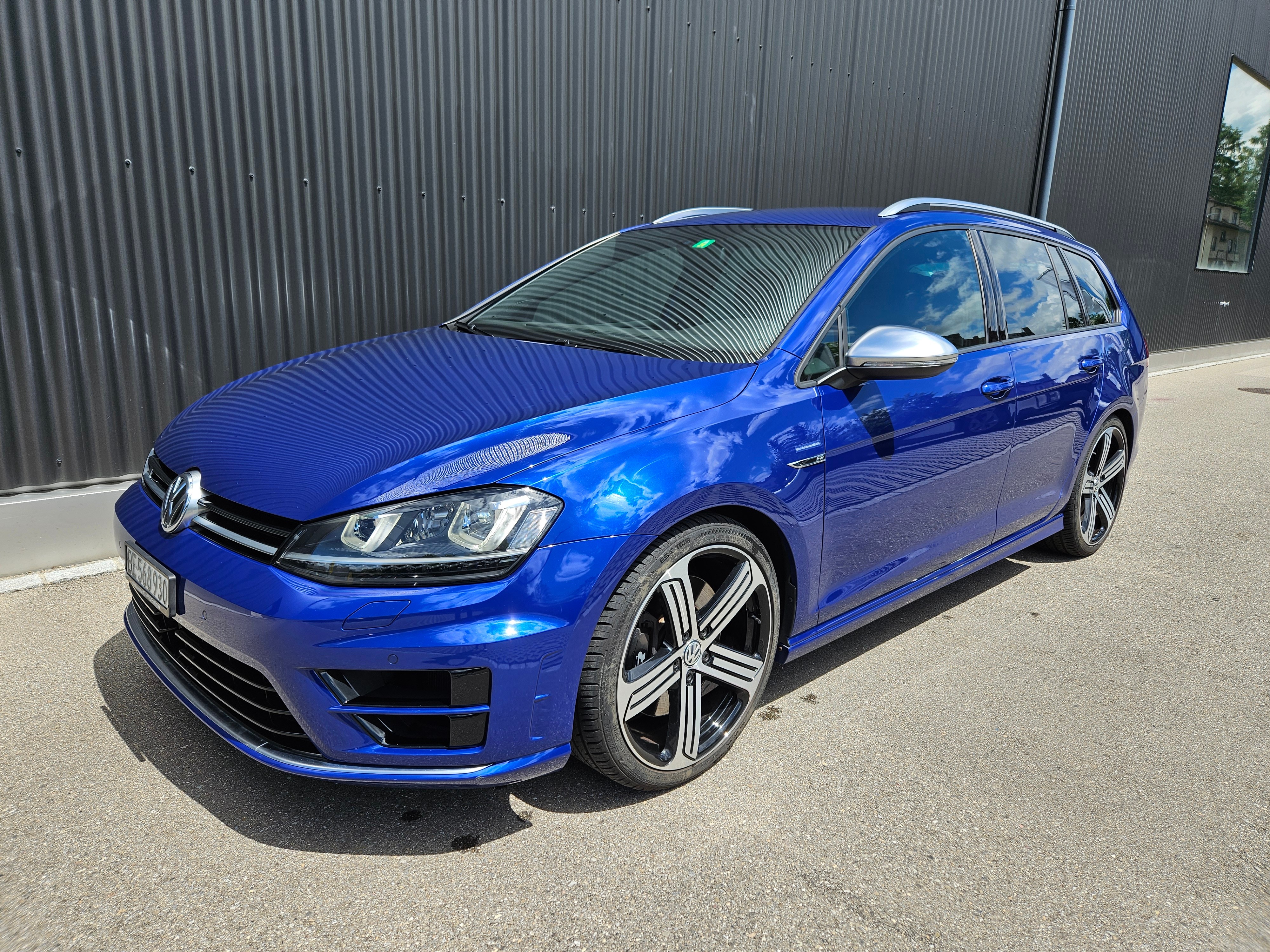 VW Golf Variant 2.0 TSI R 4 Motion DSG