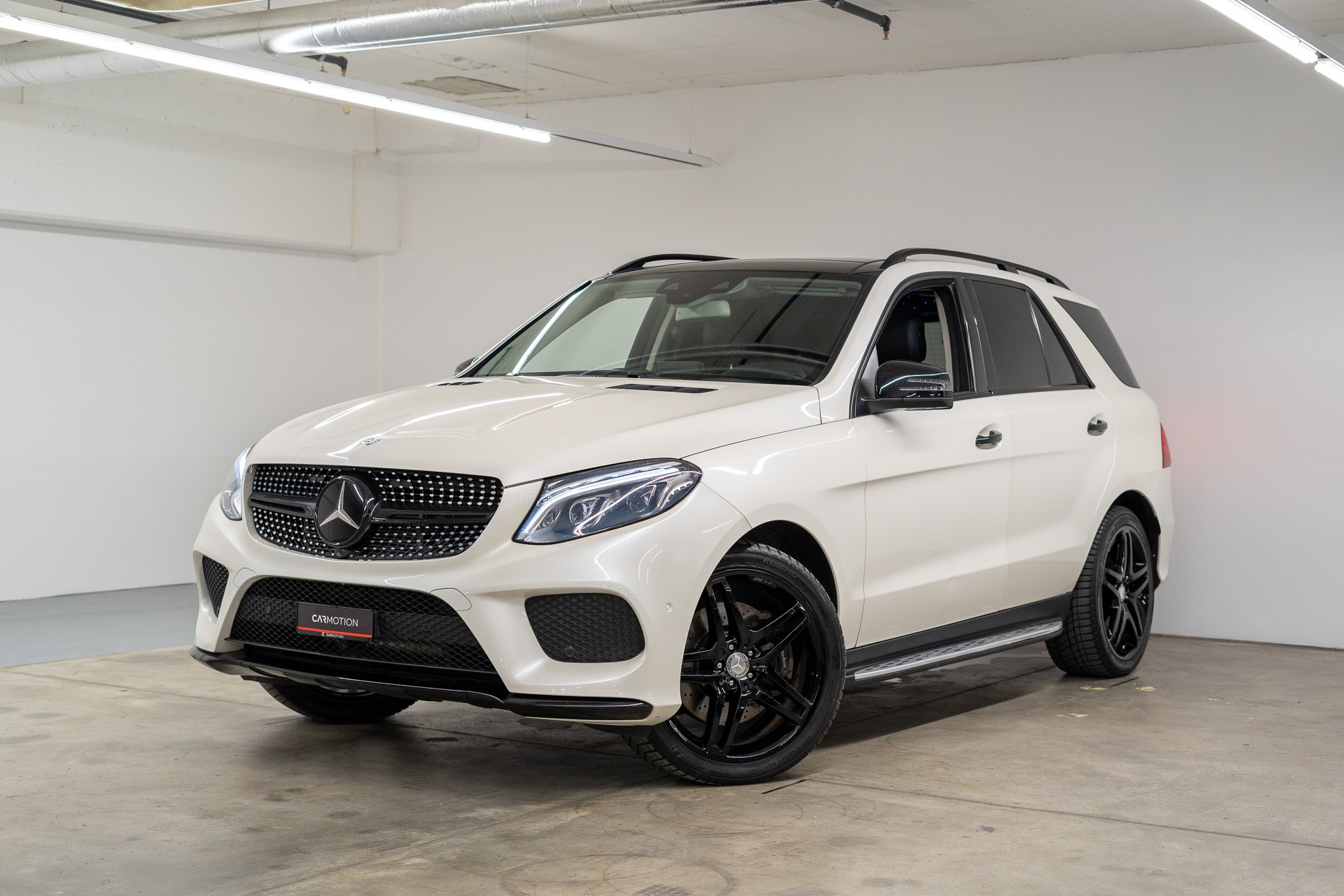 MERCEDES-BENZ GLE 500 e AMG-LINE