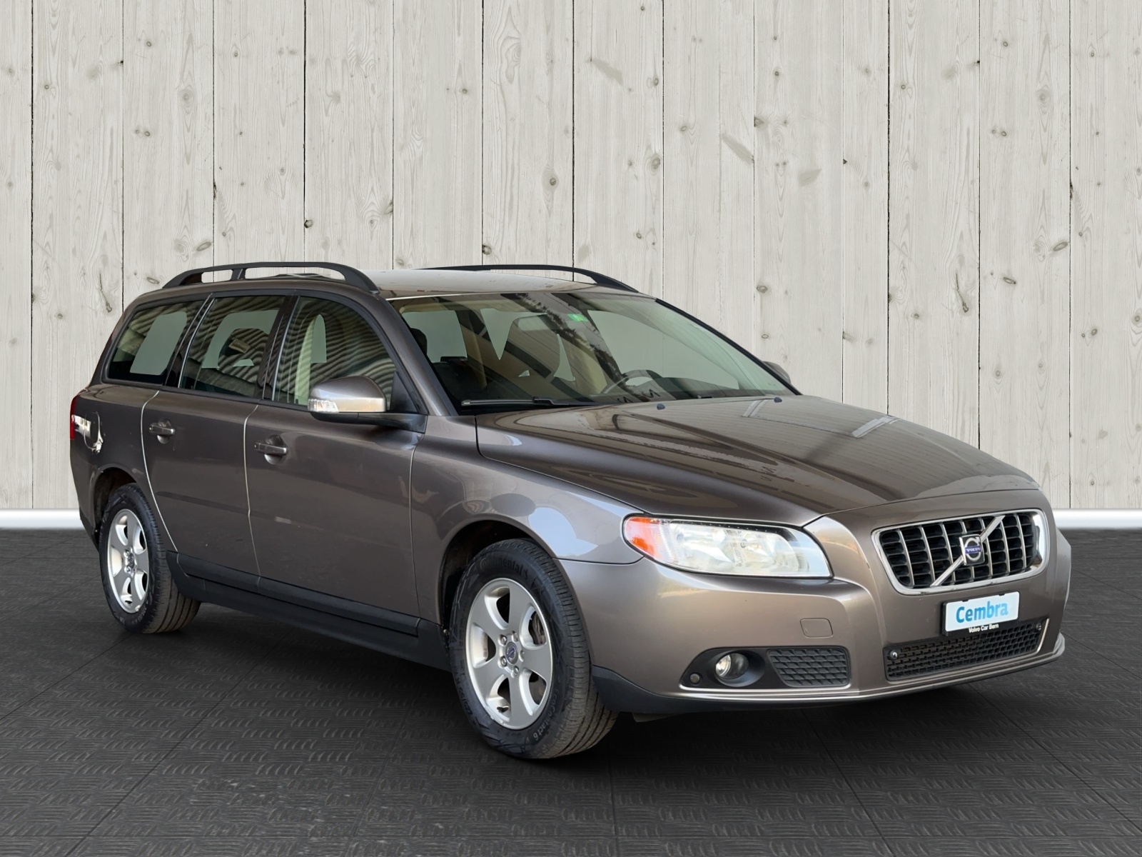 VOLVO V70 D5 AWD Momentum Geartronic