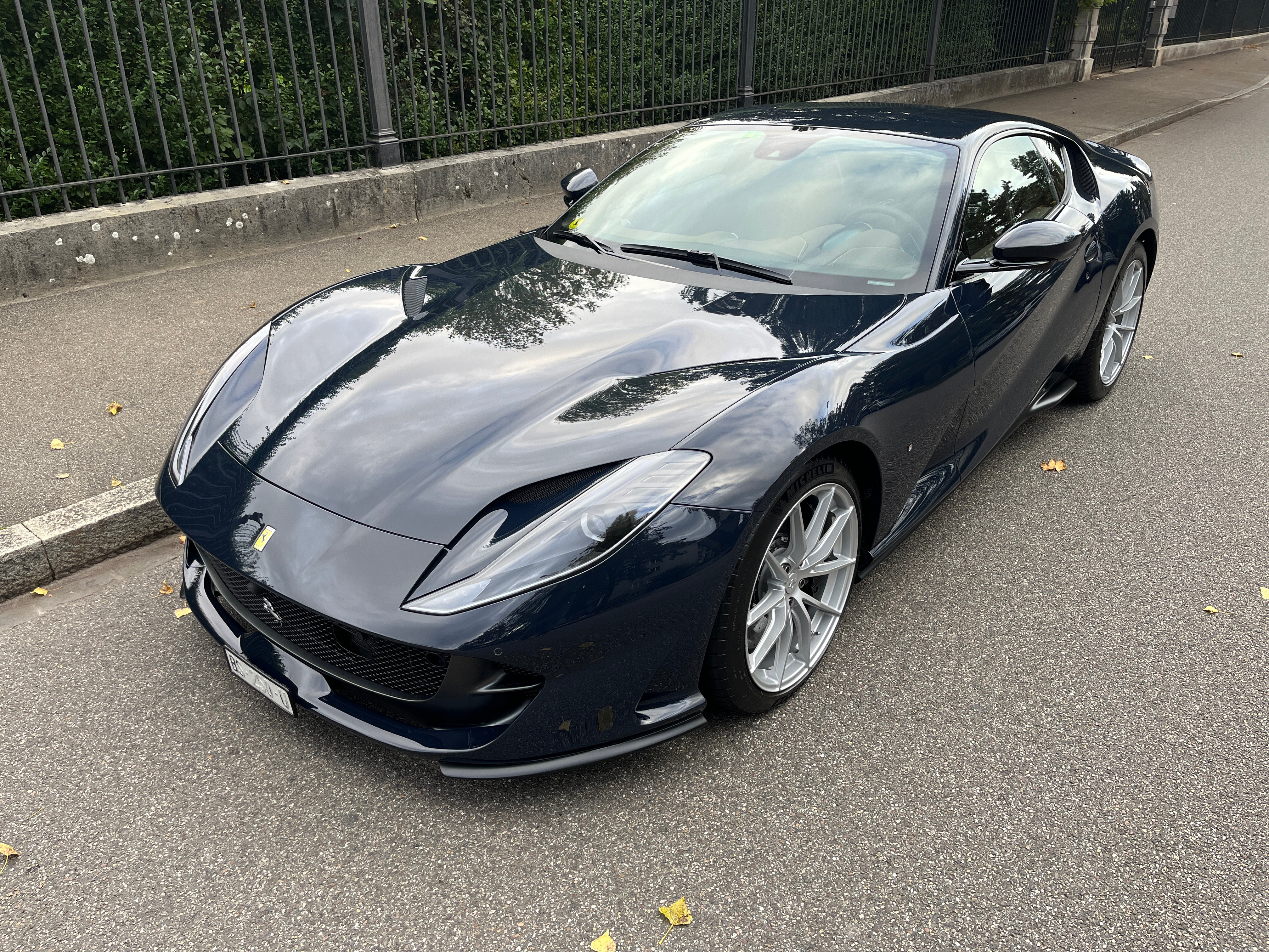 FERRARI 812 Superfast