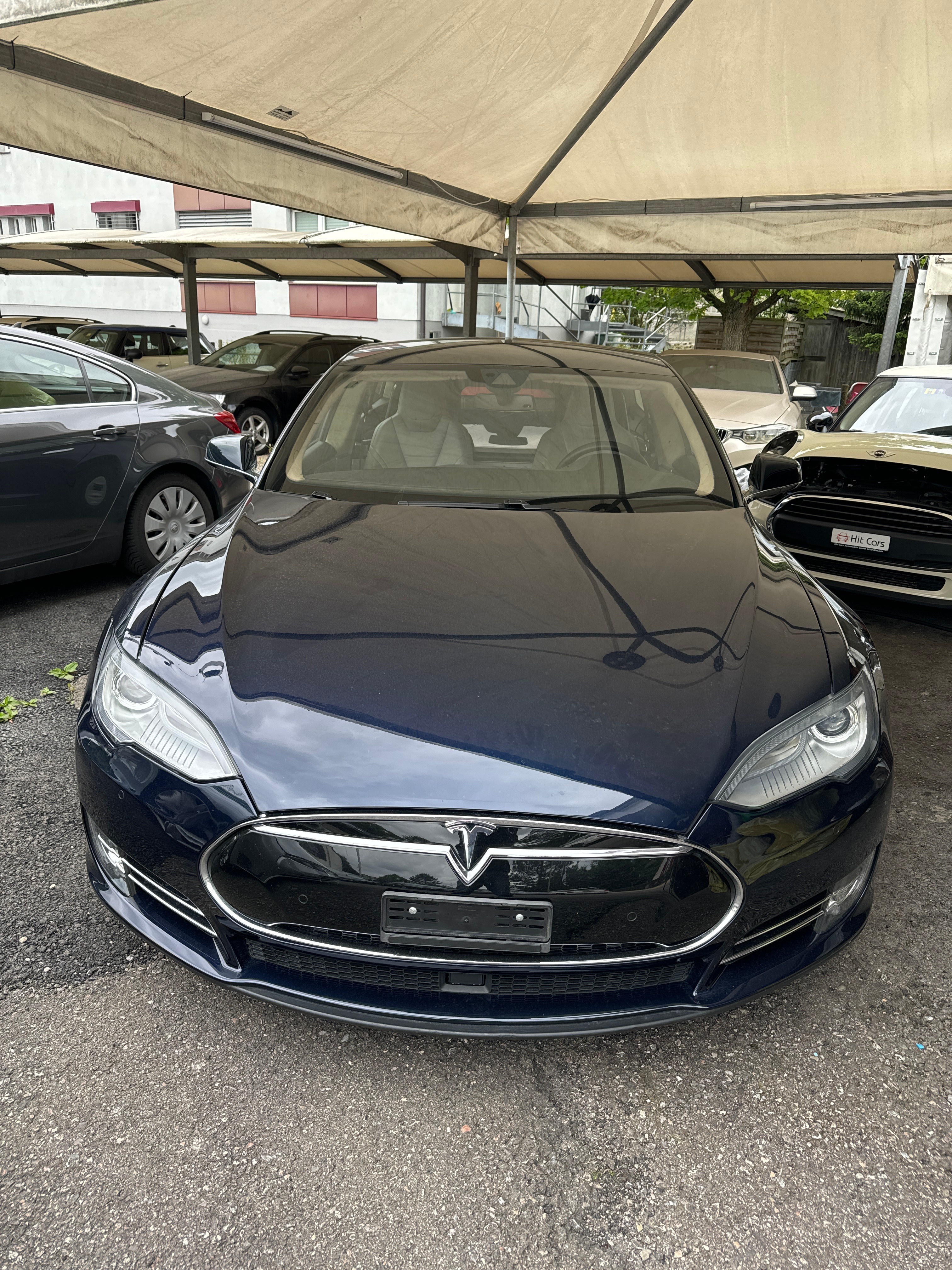 TESLA Model S 85 Performance