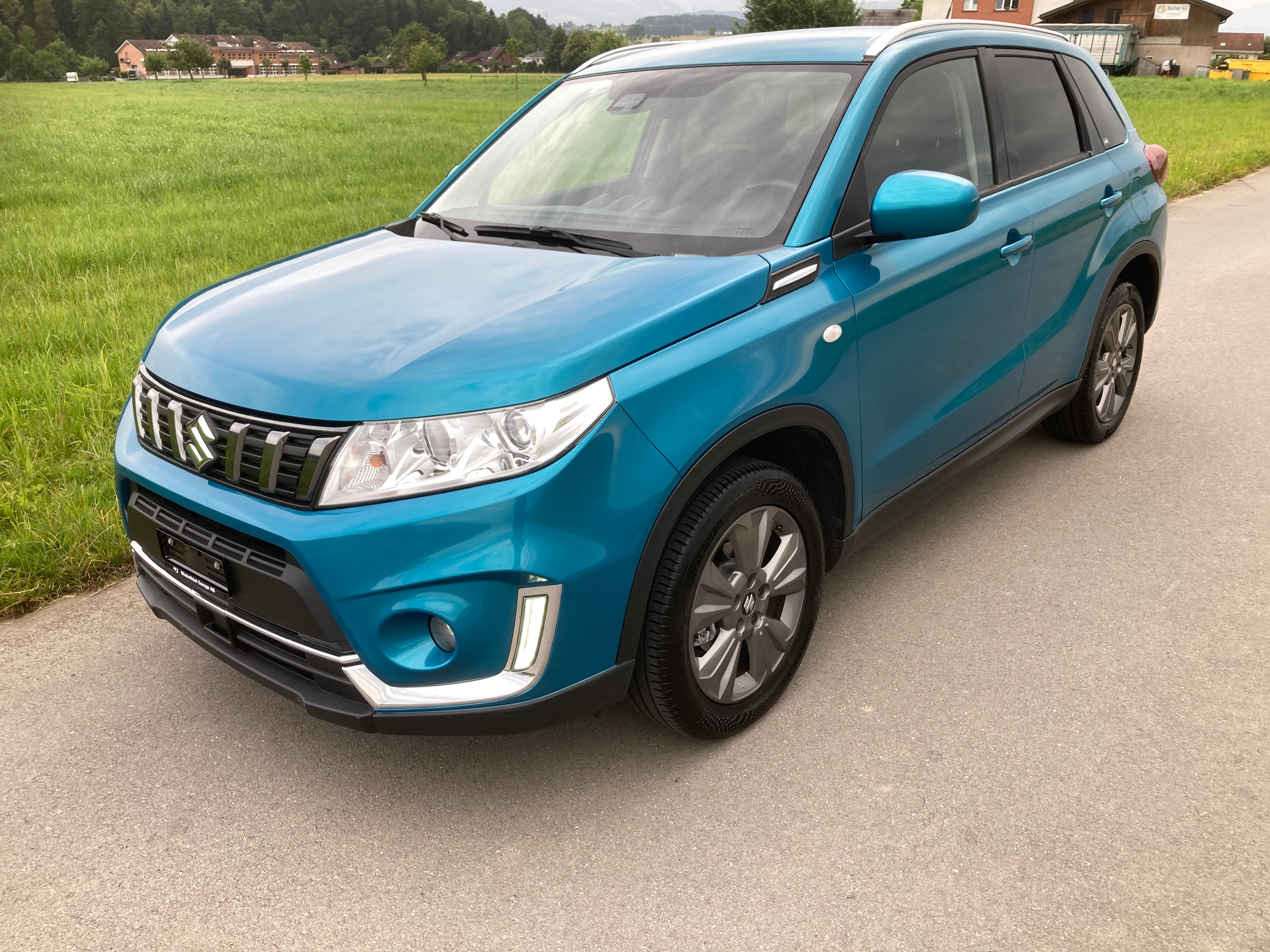 SUZUKI Vitara 1.0 Unico mit Anhängerkupplung