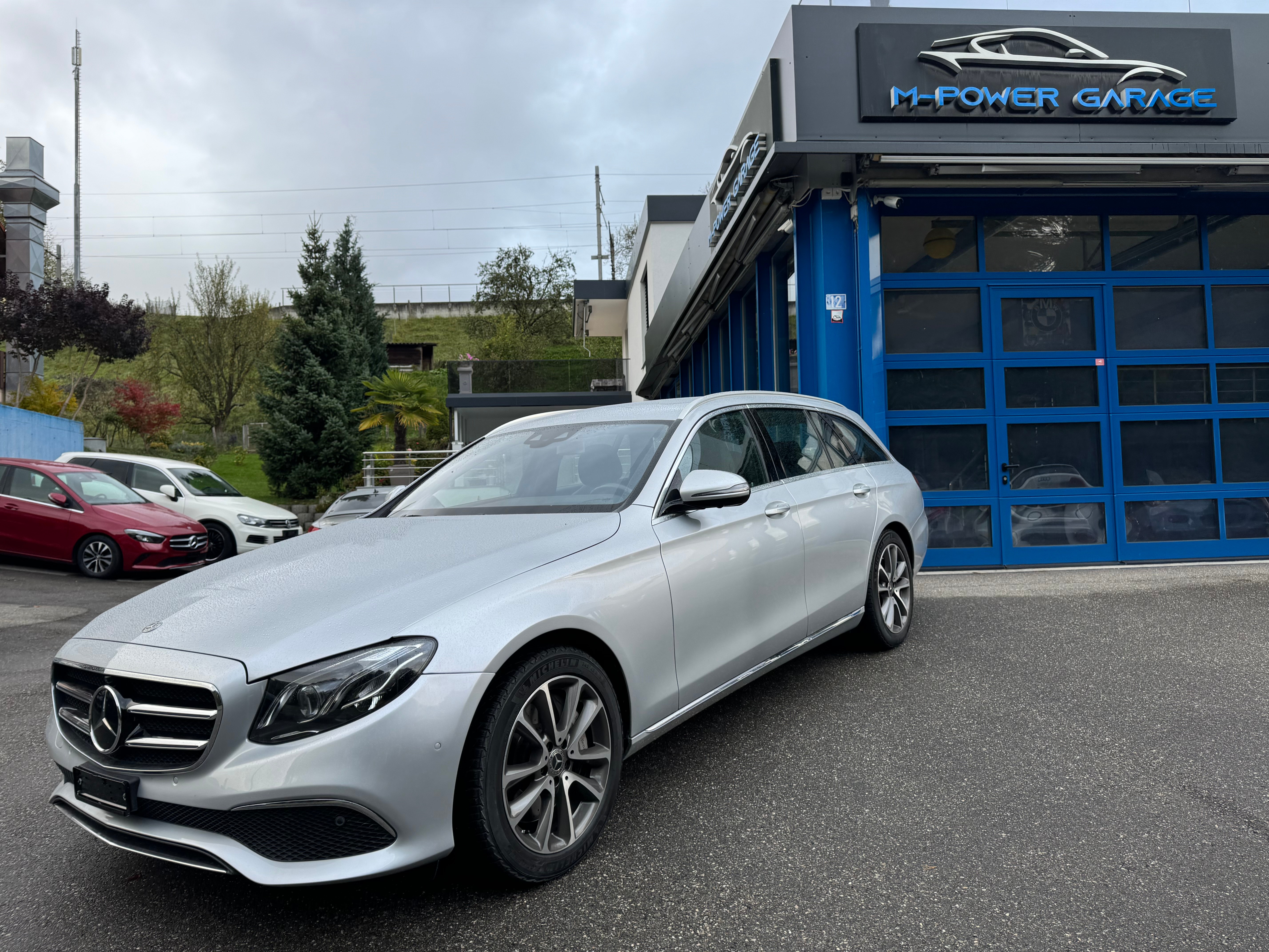 MERCEDES-BENZ E 450 Avantgarde 4 Matic 9G-Tronic