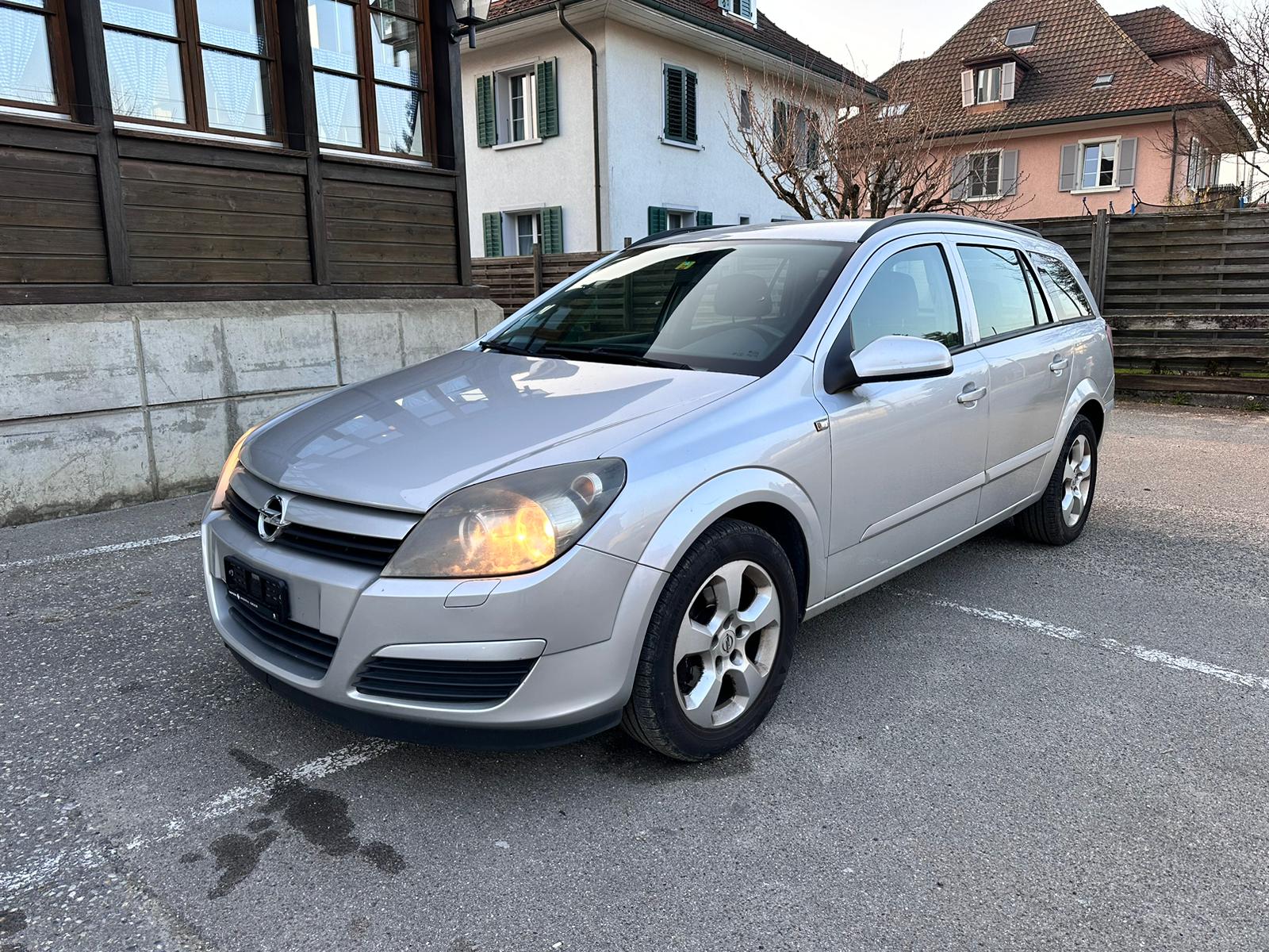 OPEL Astra Caravan 1.6i 16V TP Enjoy