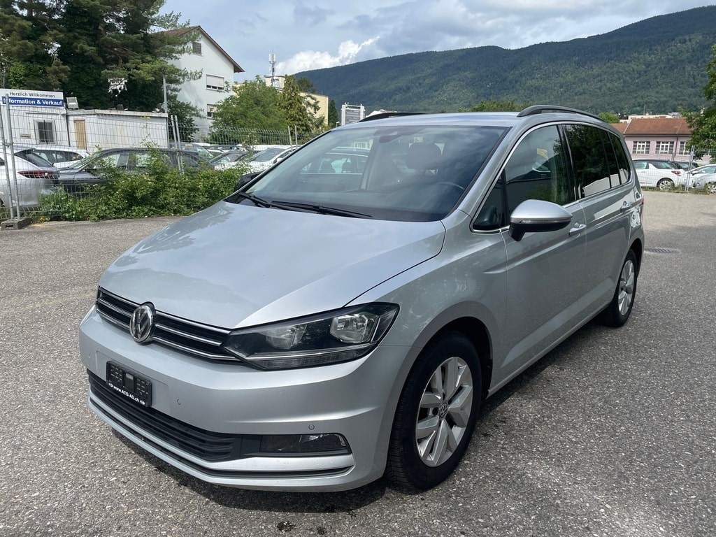 VW Touran 1.5 TSI EVO Comfortline DSG ** Gr. Navi ** Klima-auto ** Tempomat ** PDC V&H-Rückfahrkamera