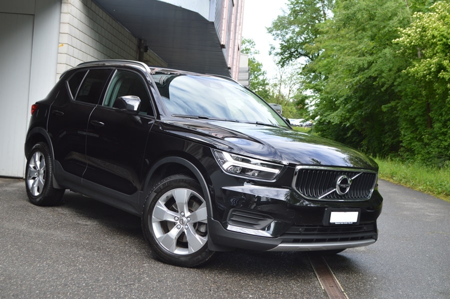 VOLVO XC40 D4 AWD Momentum Geartronic