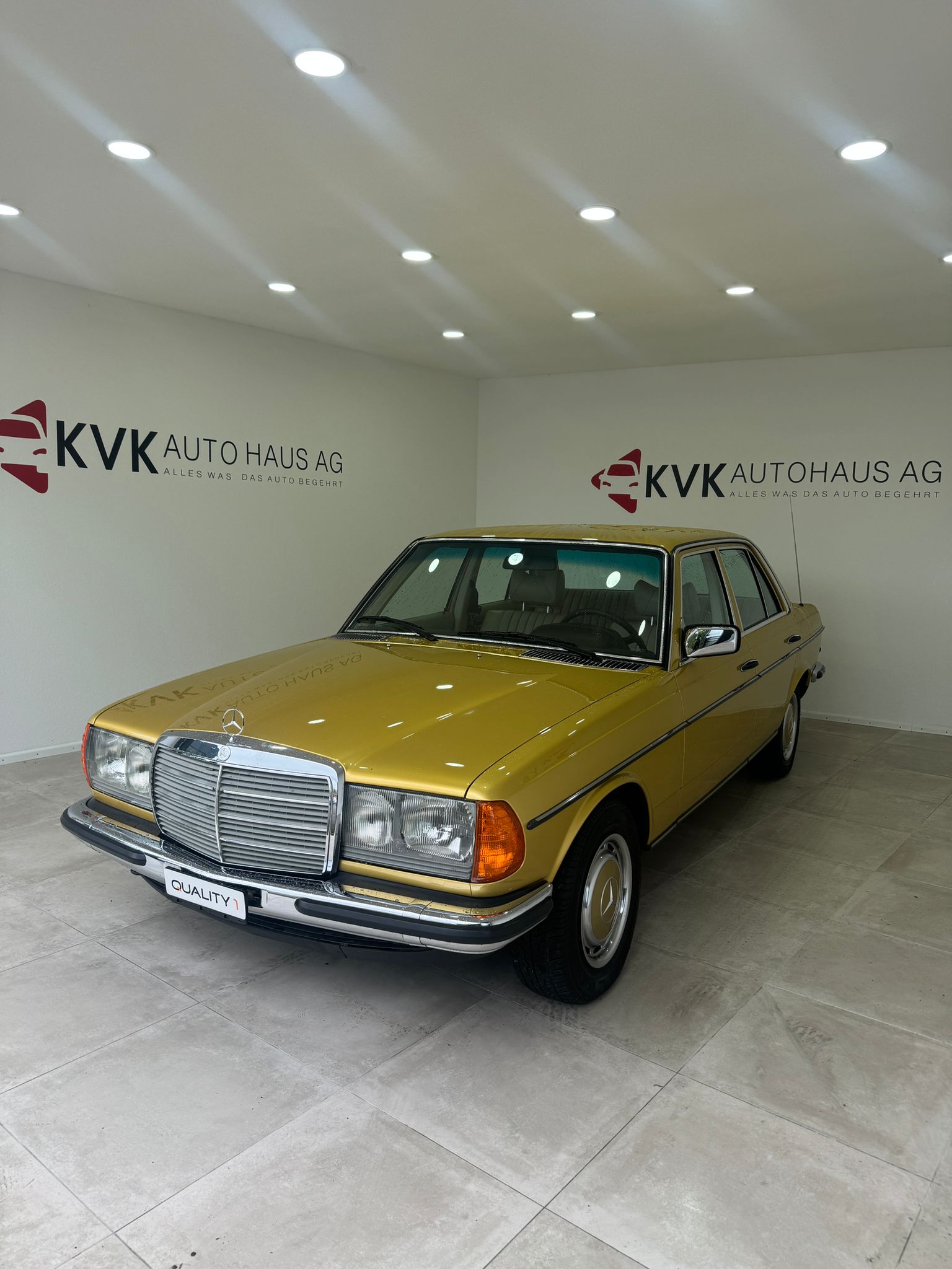 MERCEDES-BENZ 280 E Automatic **Wunderschöner Oldtimer** Frisch ab MFK** Ab Service** Sammlerstück**