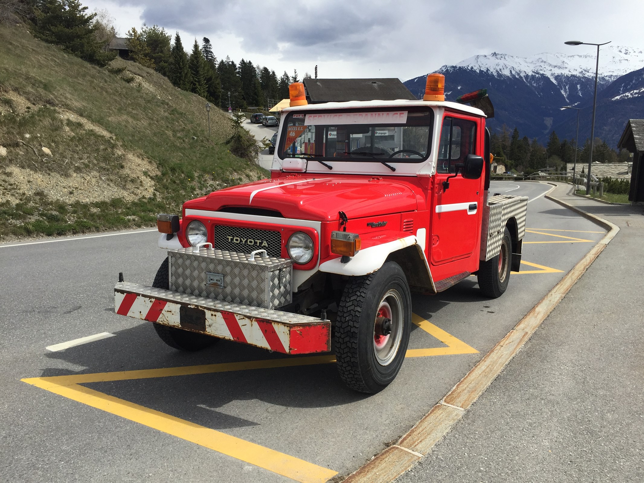 TOYOTA LAND CRUISER FJ-45