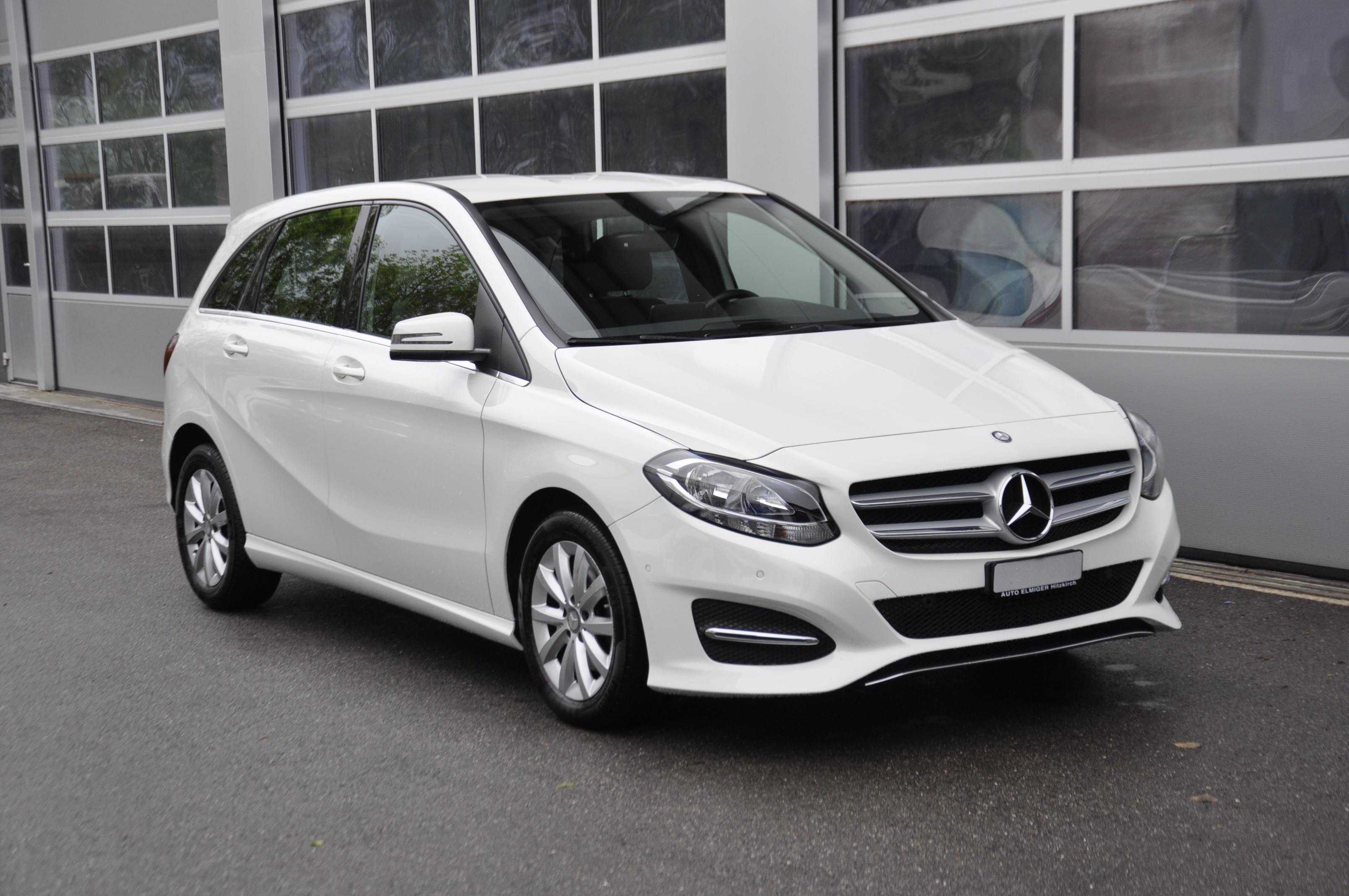 MERCEDES-BENZ B 180 Style 7G-DCT