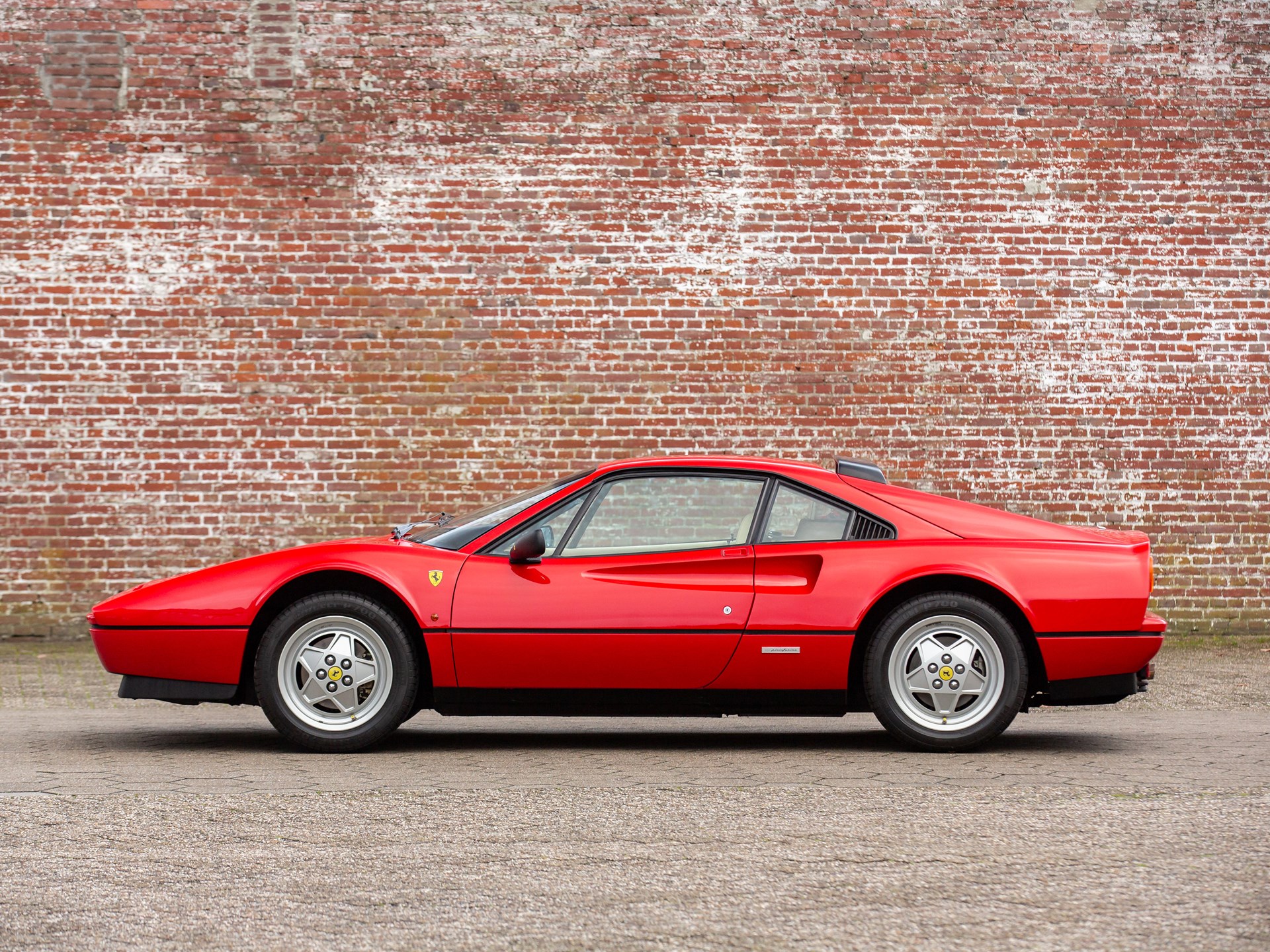 FERRARI 328 GTB