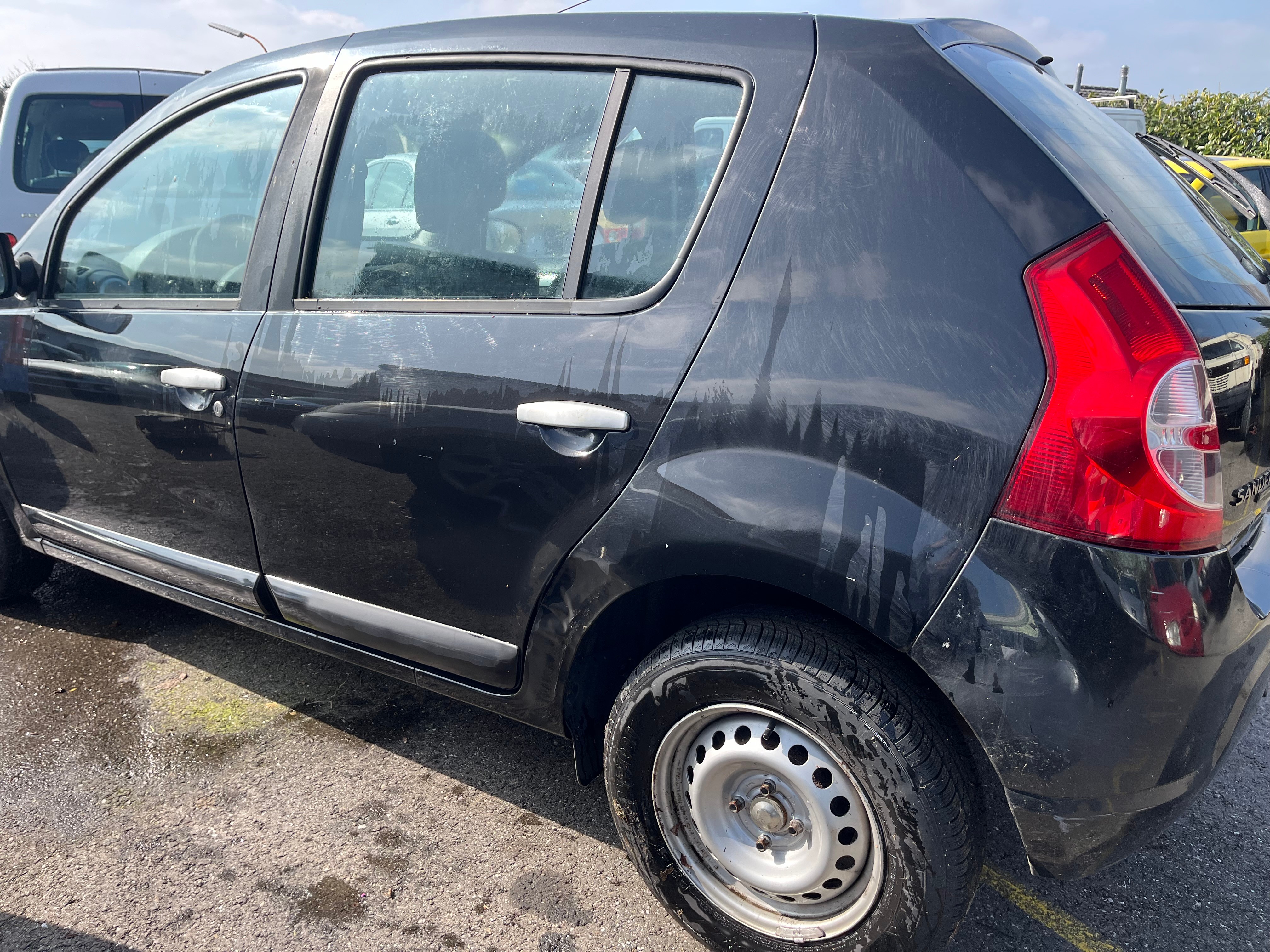 DACIA Sandero 1.6 Lauréate