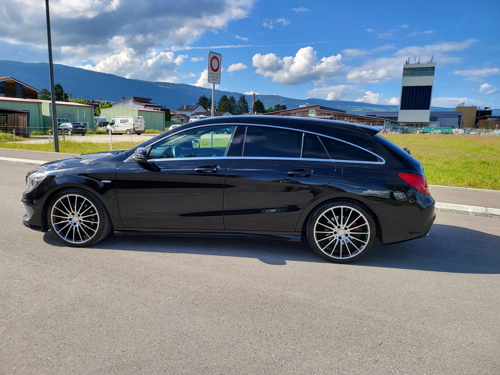 MERCEDES-BENZ CLA Shooting Brake 250 Sport 7G-DCT 4Matic