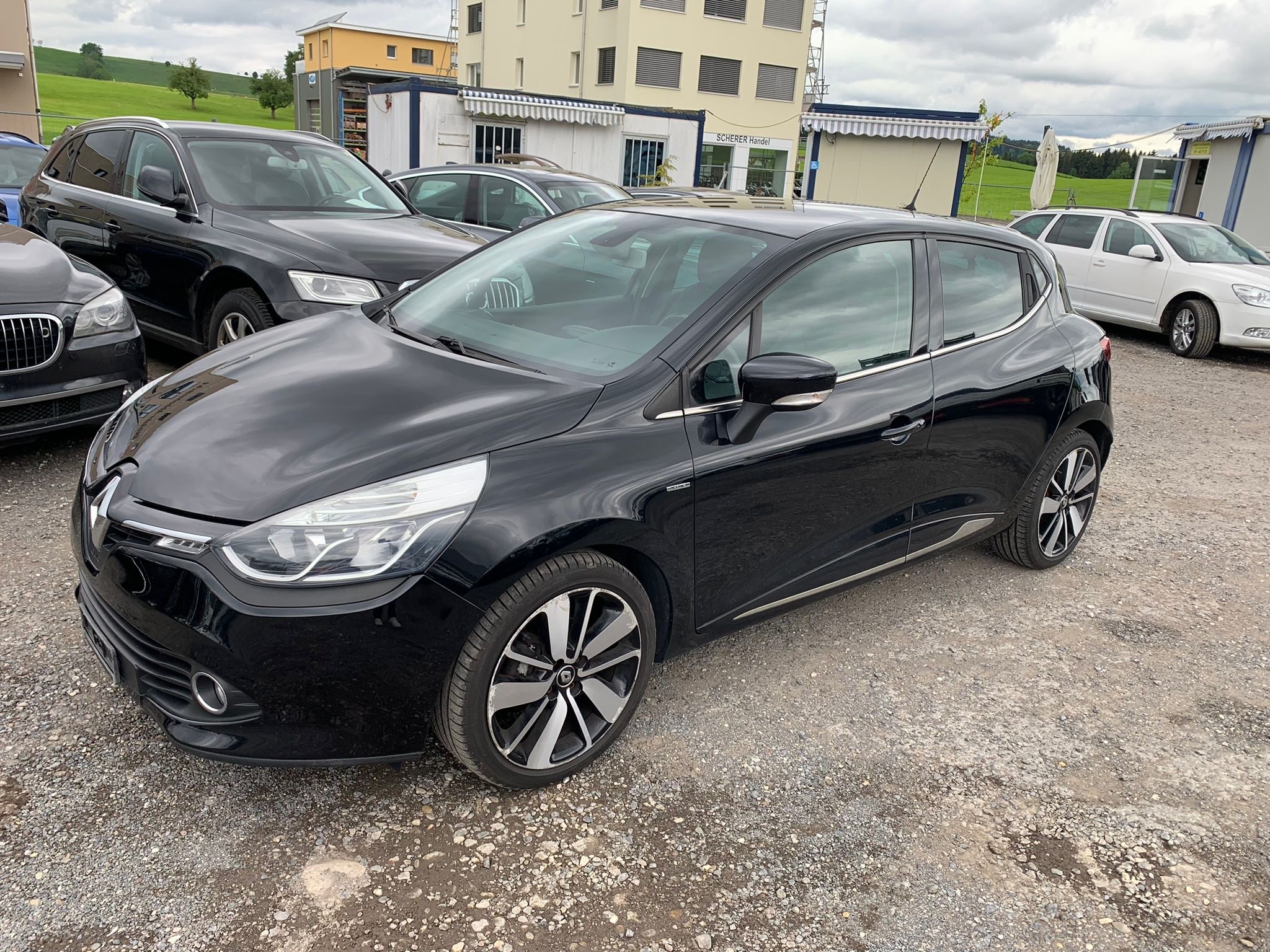 RENAULT Clio 0.9 12V Swiss Edition