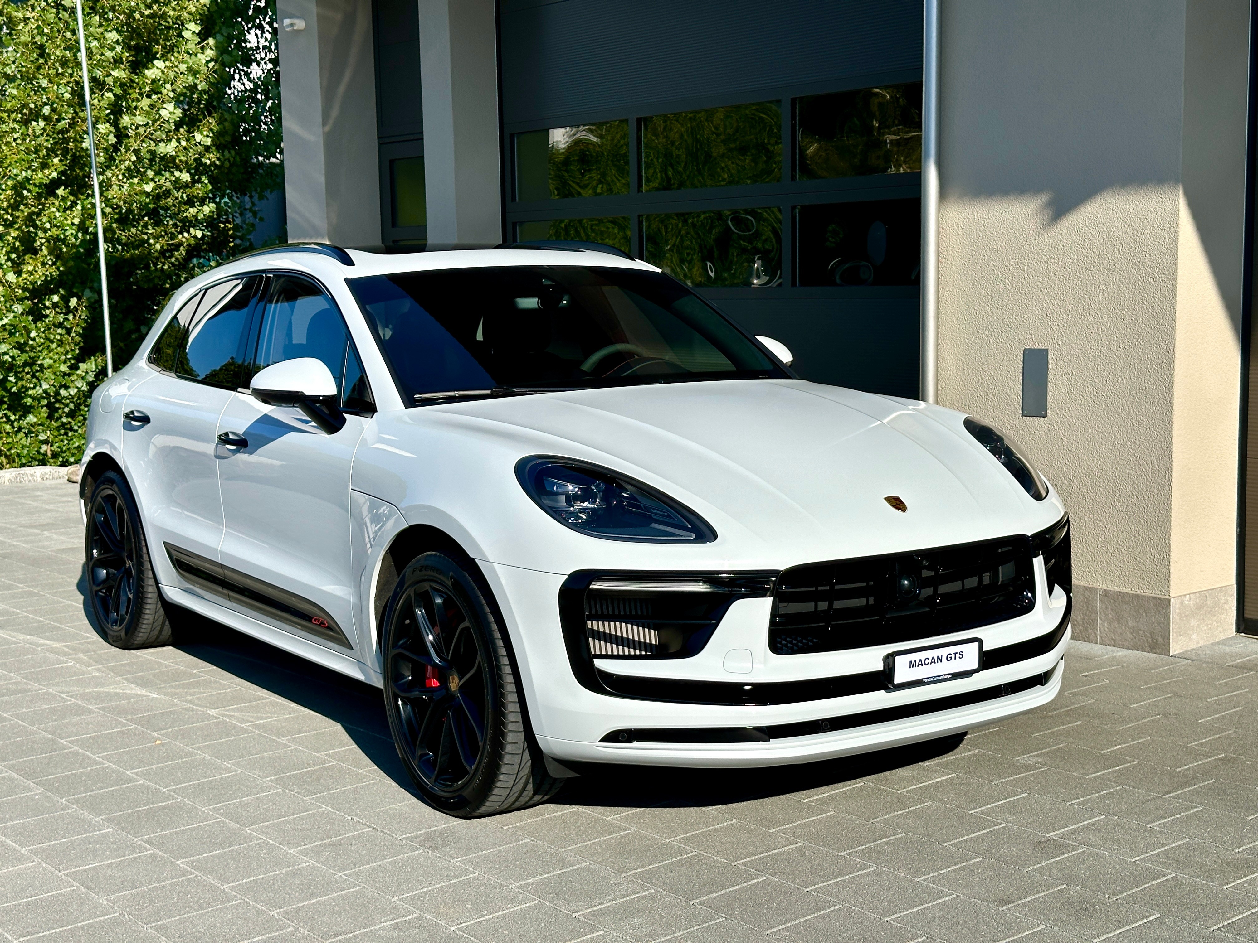 PORSCHE Macan GTS PDK Vollausstattung ¦ wie Neu! ¦ CH-Fahrzeug mit Garantie ¦ Standheizung ¦ Anhängerkuplung Elektrisch ¦ alles