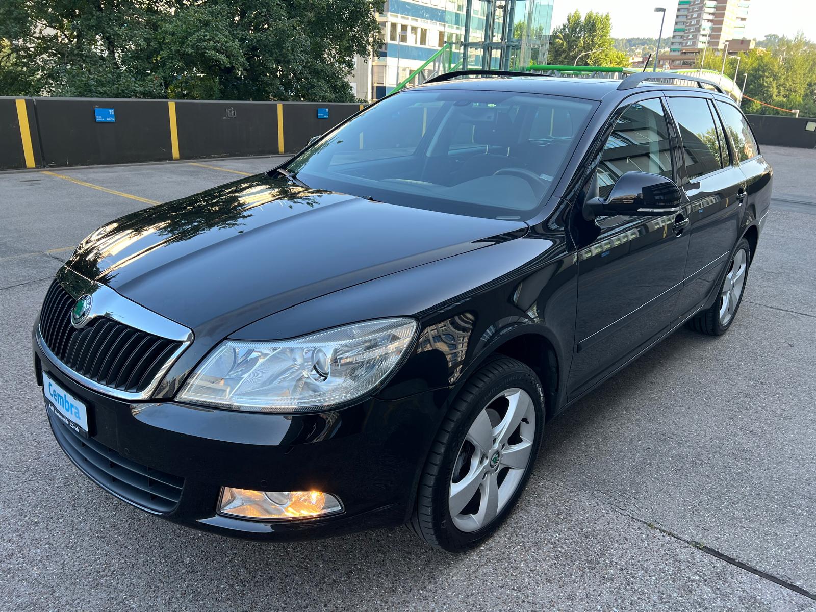 SKODA Octavia Combi 1.8 TSI Elegance 4x4