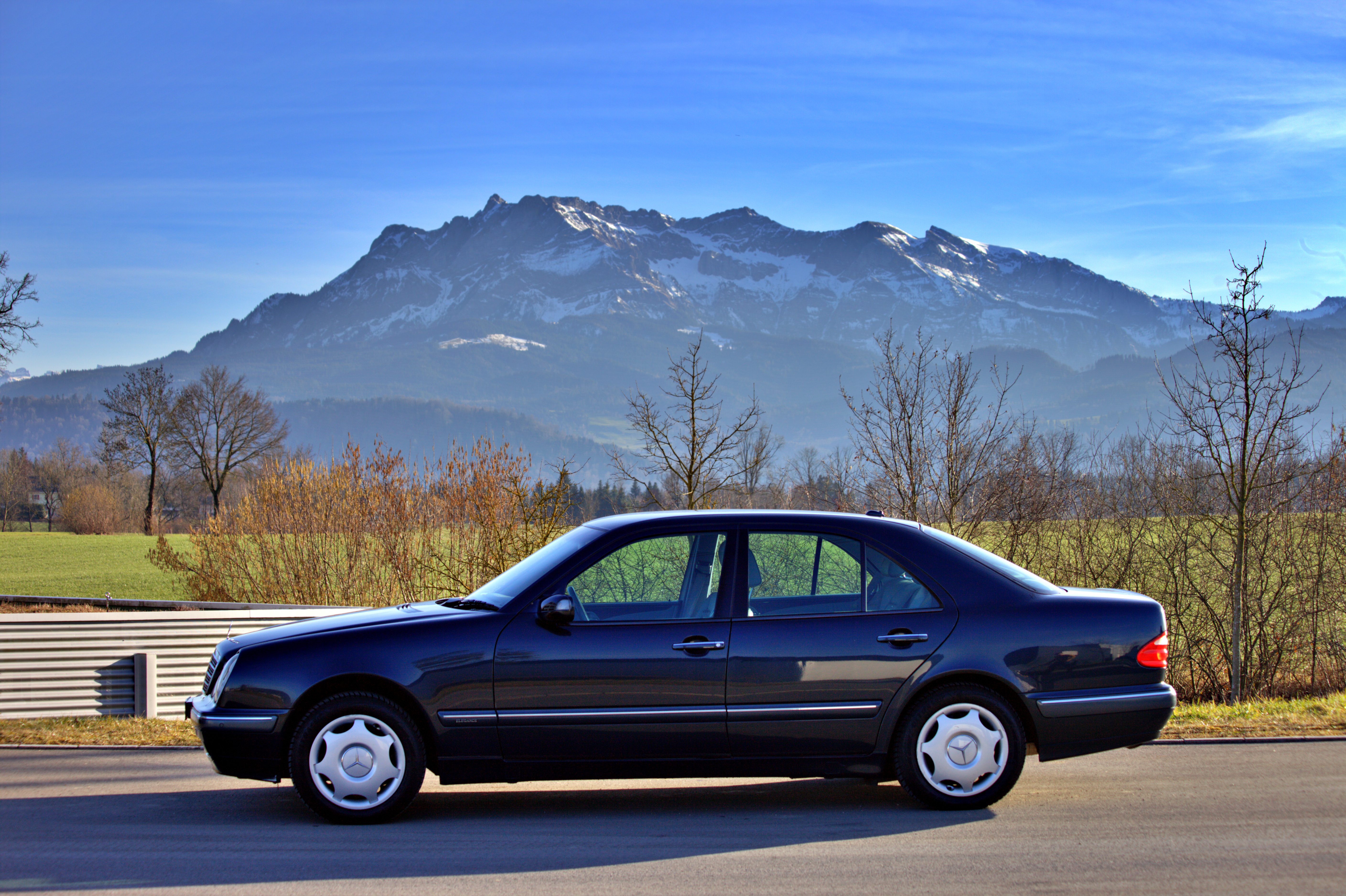 MERCEDES-BENZ E 280 Elégance 4-Matic Automatic