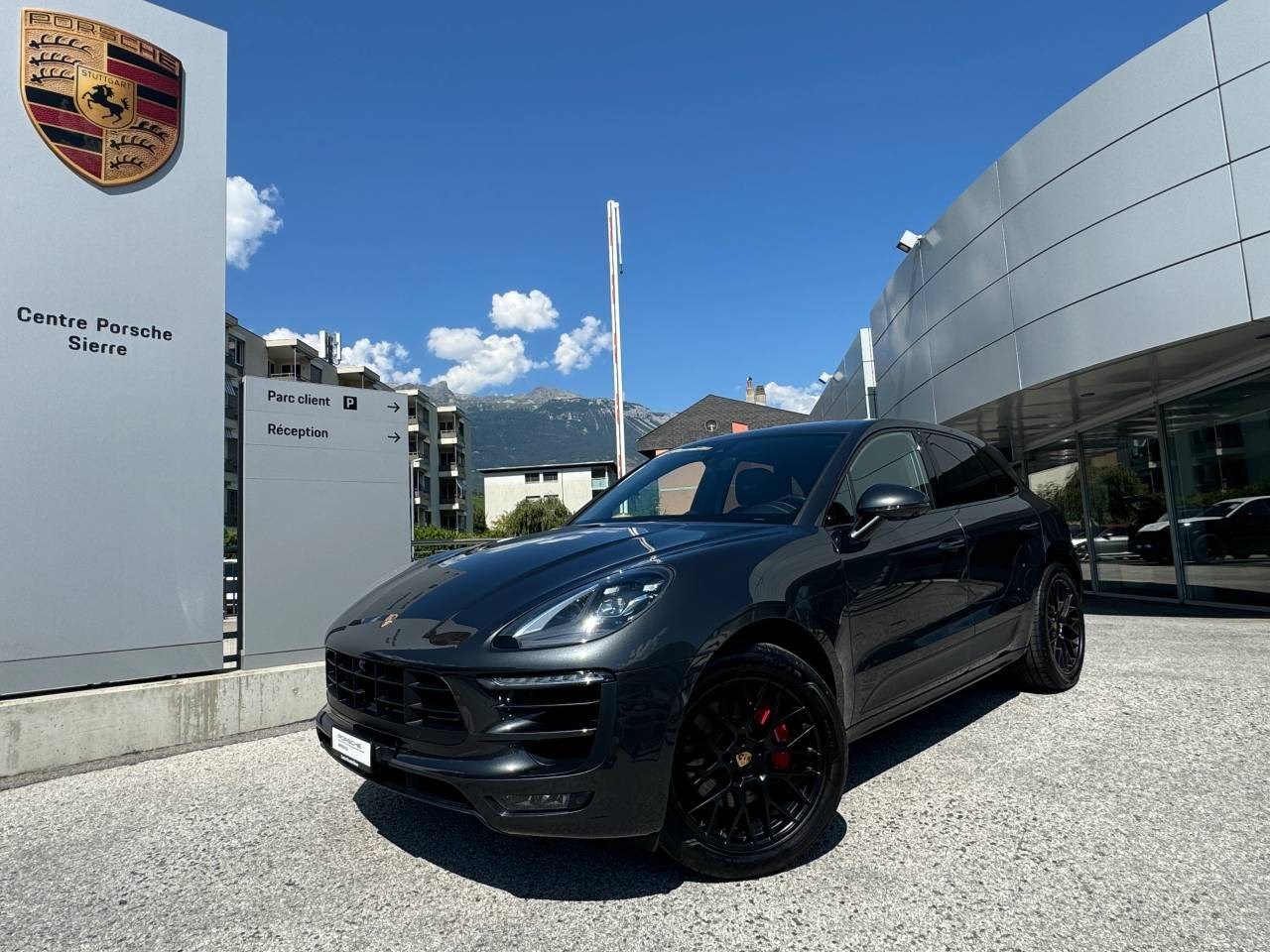 PORSCHE MACAN GTS