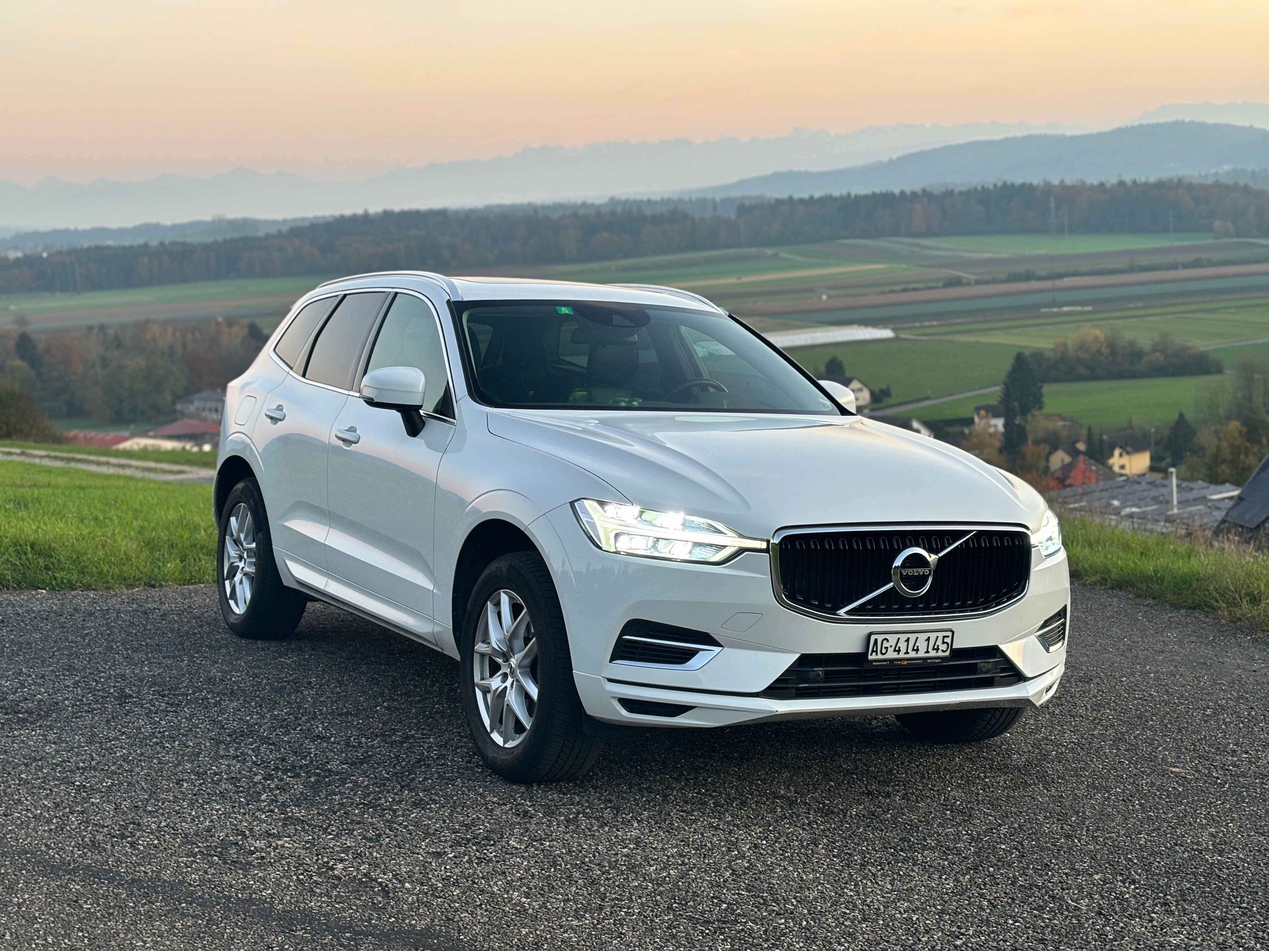 VOLVO XC60 T8 eAWD Momentum Geartronic