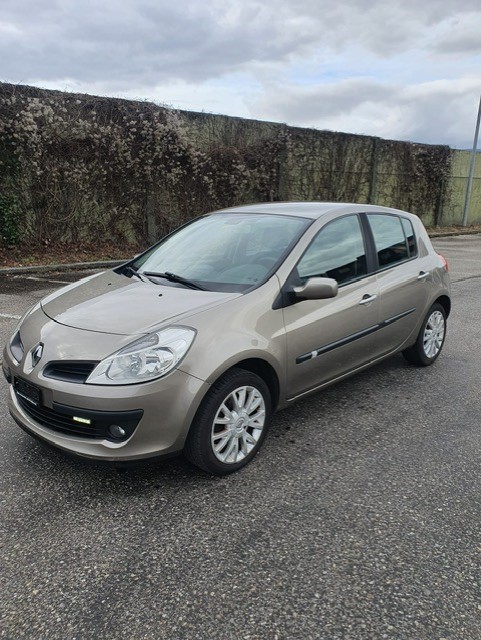 RENAULT Clio 2.0 16V Privilège Automatic