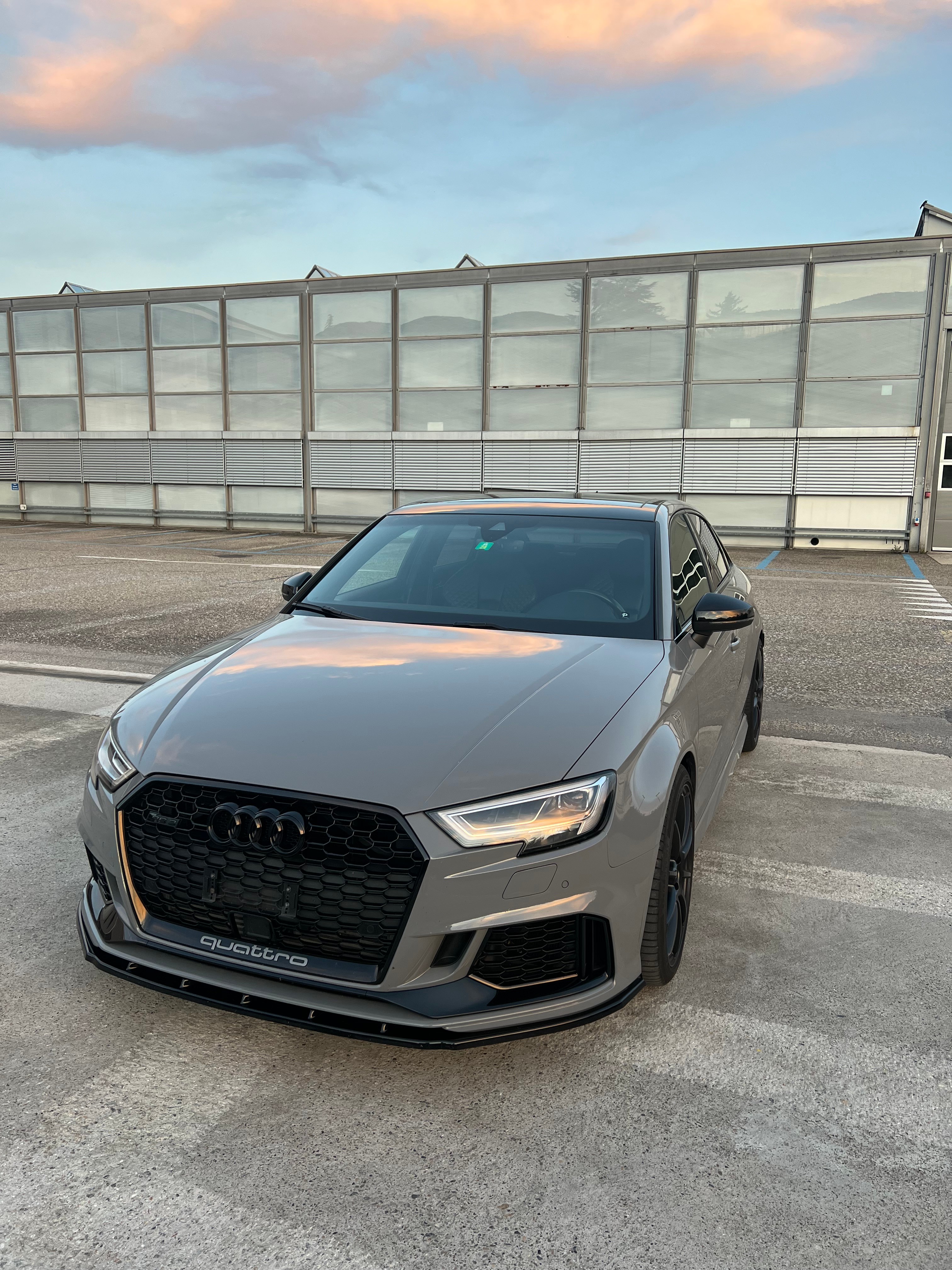 AUDI RS3 Limousine 2.5 TSI quattro S-tronic