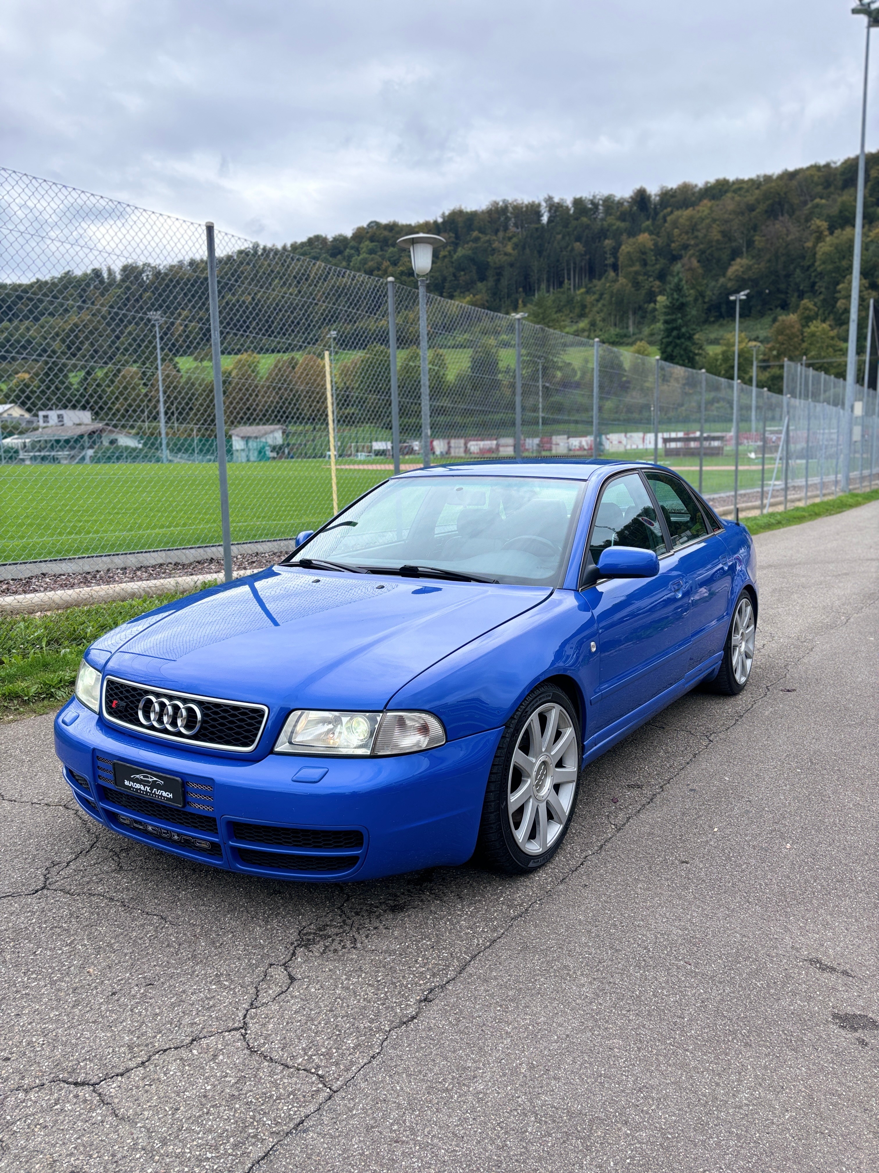 AUDI S4 quattro