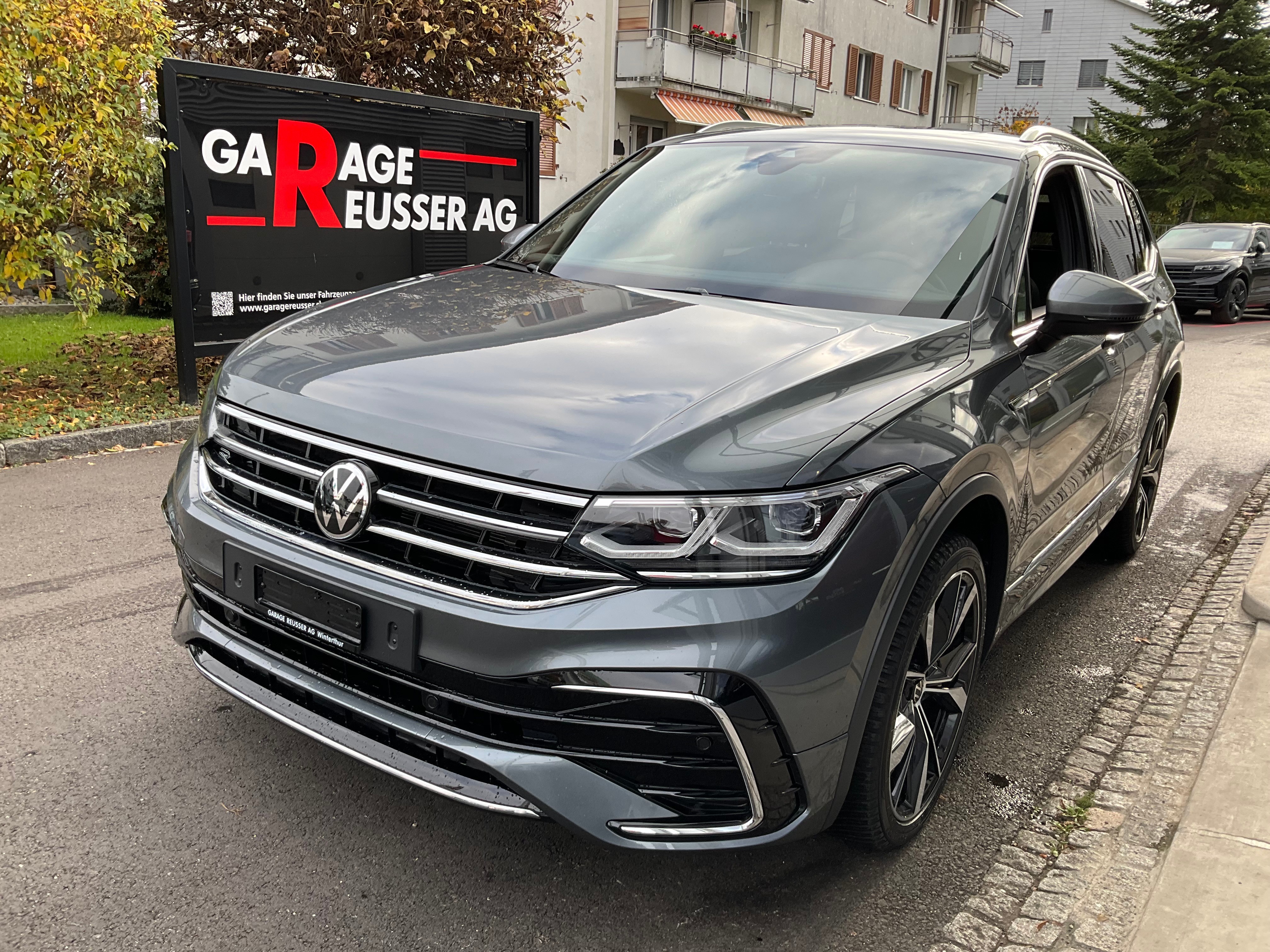 VW TIGUAN ALLSPACE 2.0TSI R-LINE 4MOTION DSG *** PANORAMAGLASDACH & ANHÄNGEKUPPLUNG ***