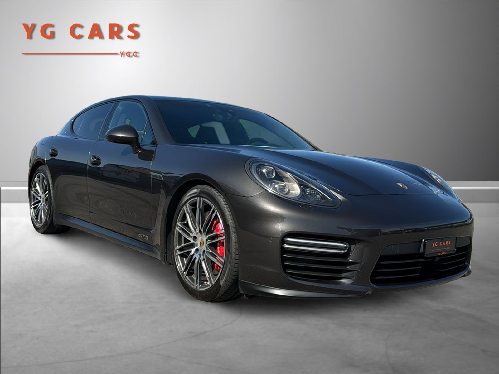 PORSCHE Panamera GTS 4.8 PDK