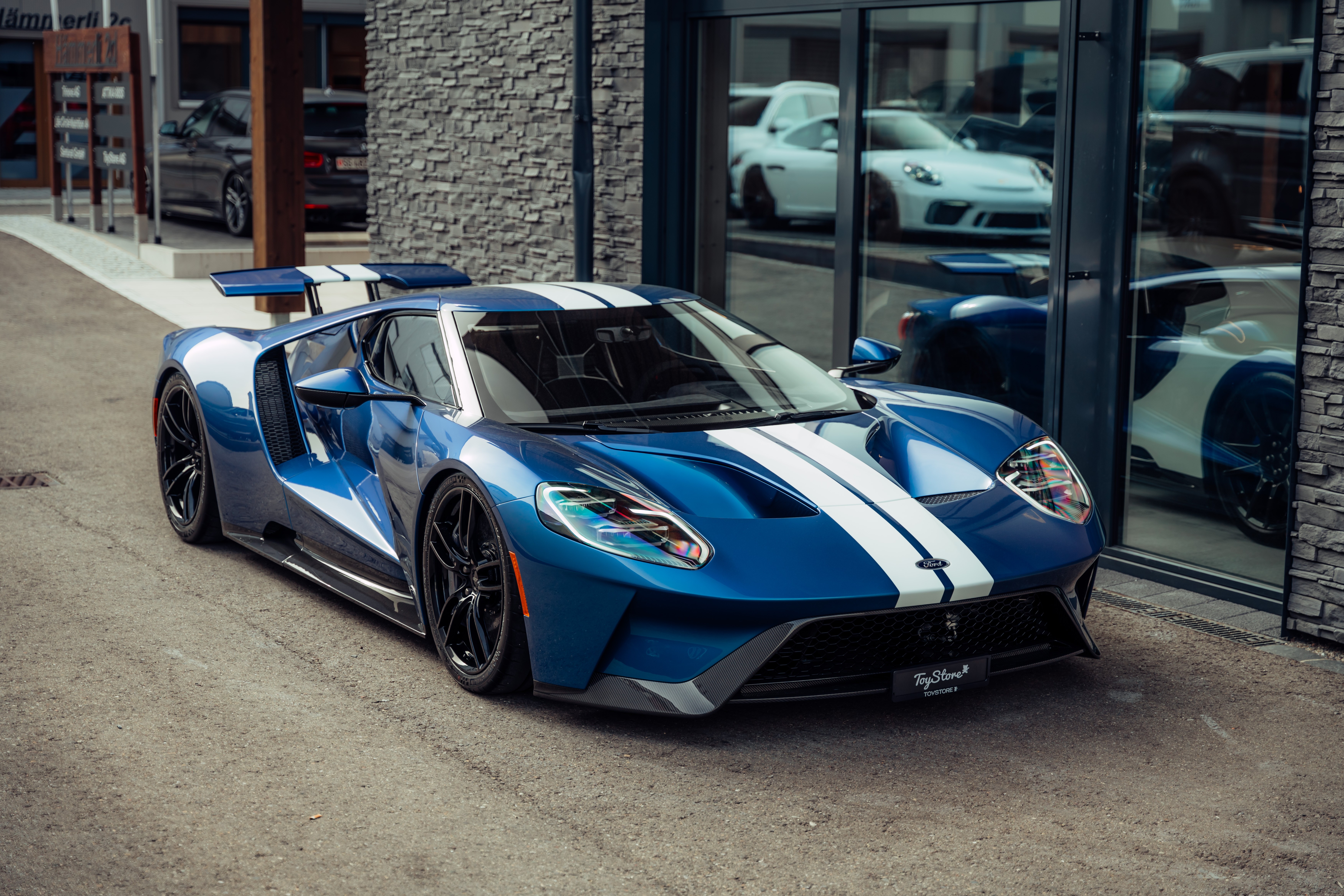 FORD GT