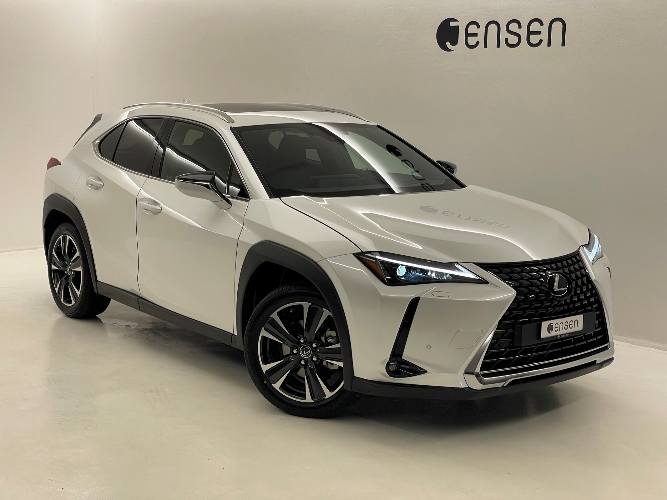 LEXUS UX 250h F-Line