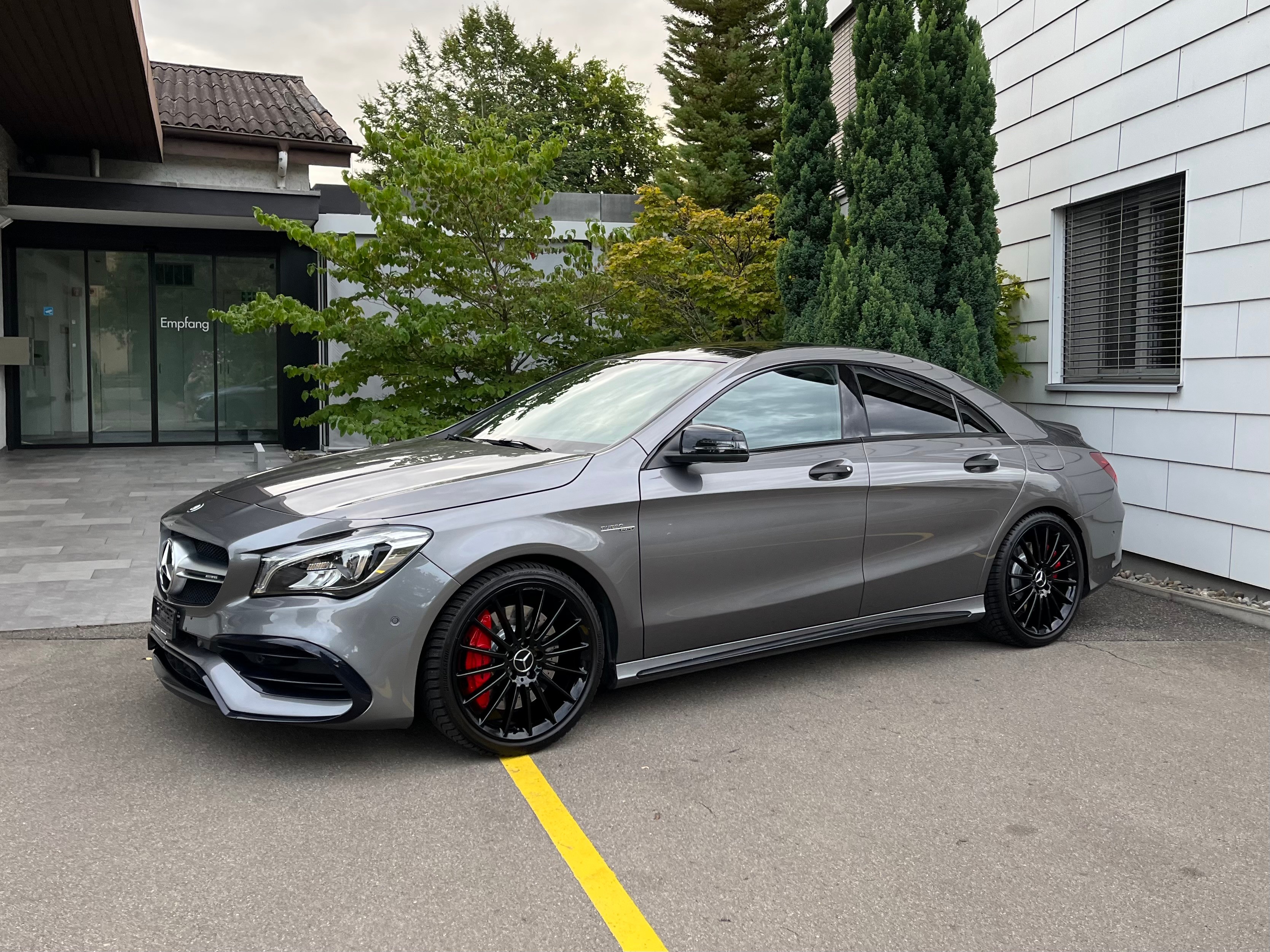 MERCEDES-BENZ CLA 45 AMG 4Matic Speedshift *Top-Zustand*Vollausstattung*Garantie*