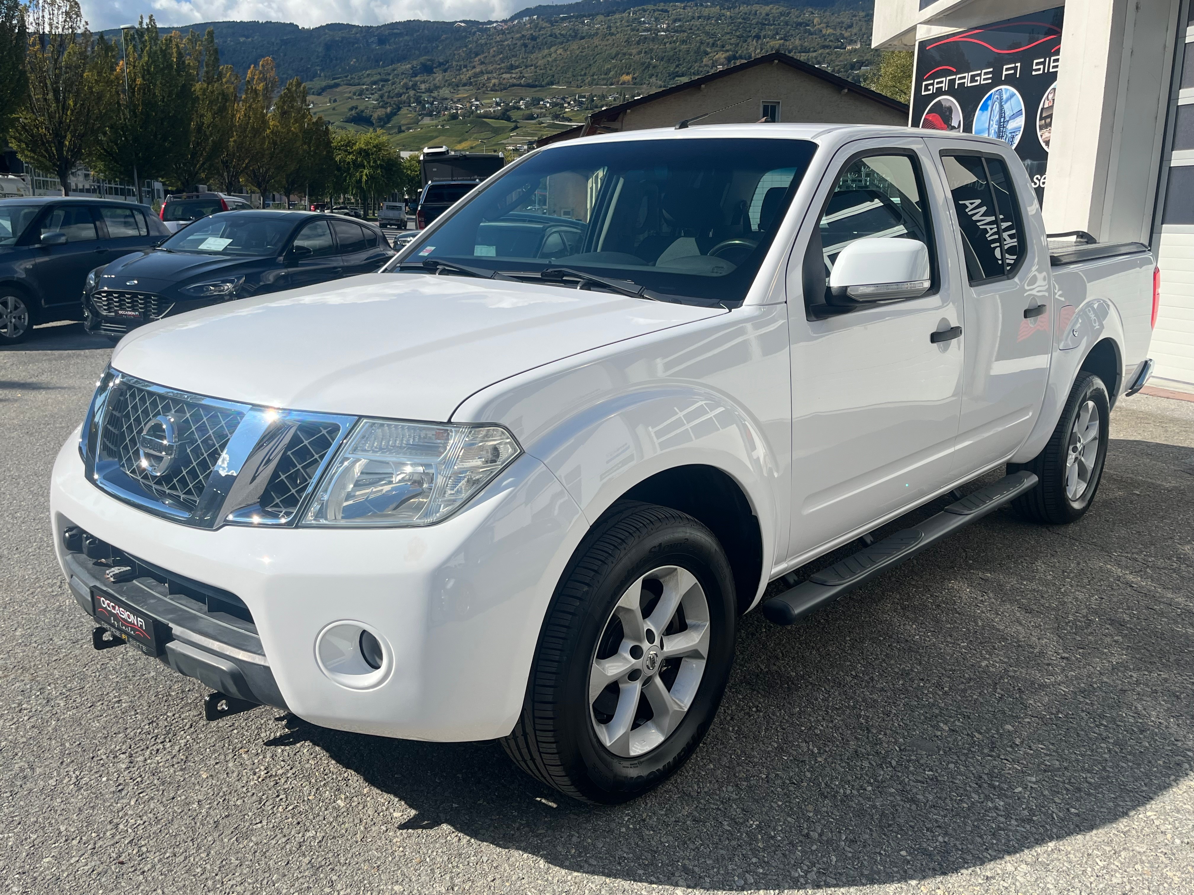 NISSAN Navara Double Cab SE 2.5 dCi 4WD LB Automat