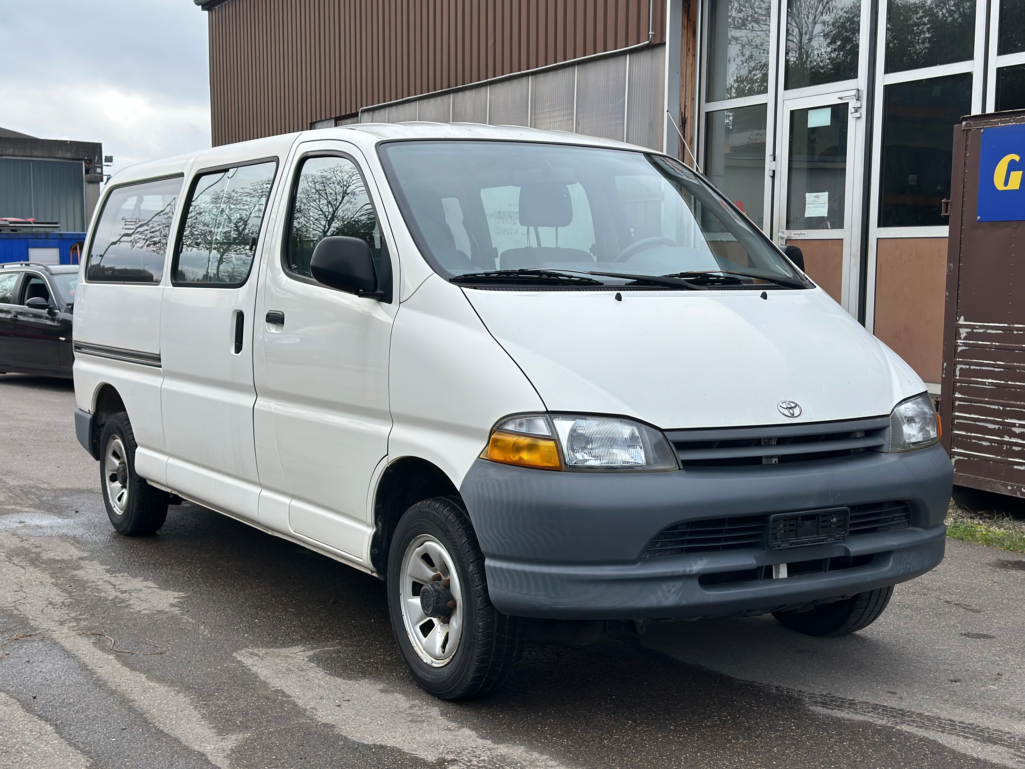 TOYOTA Hiace 2.7 Kombi 4x4 LWB