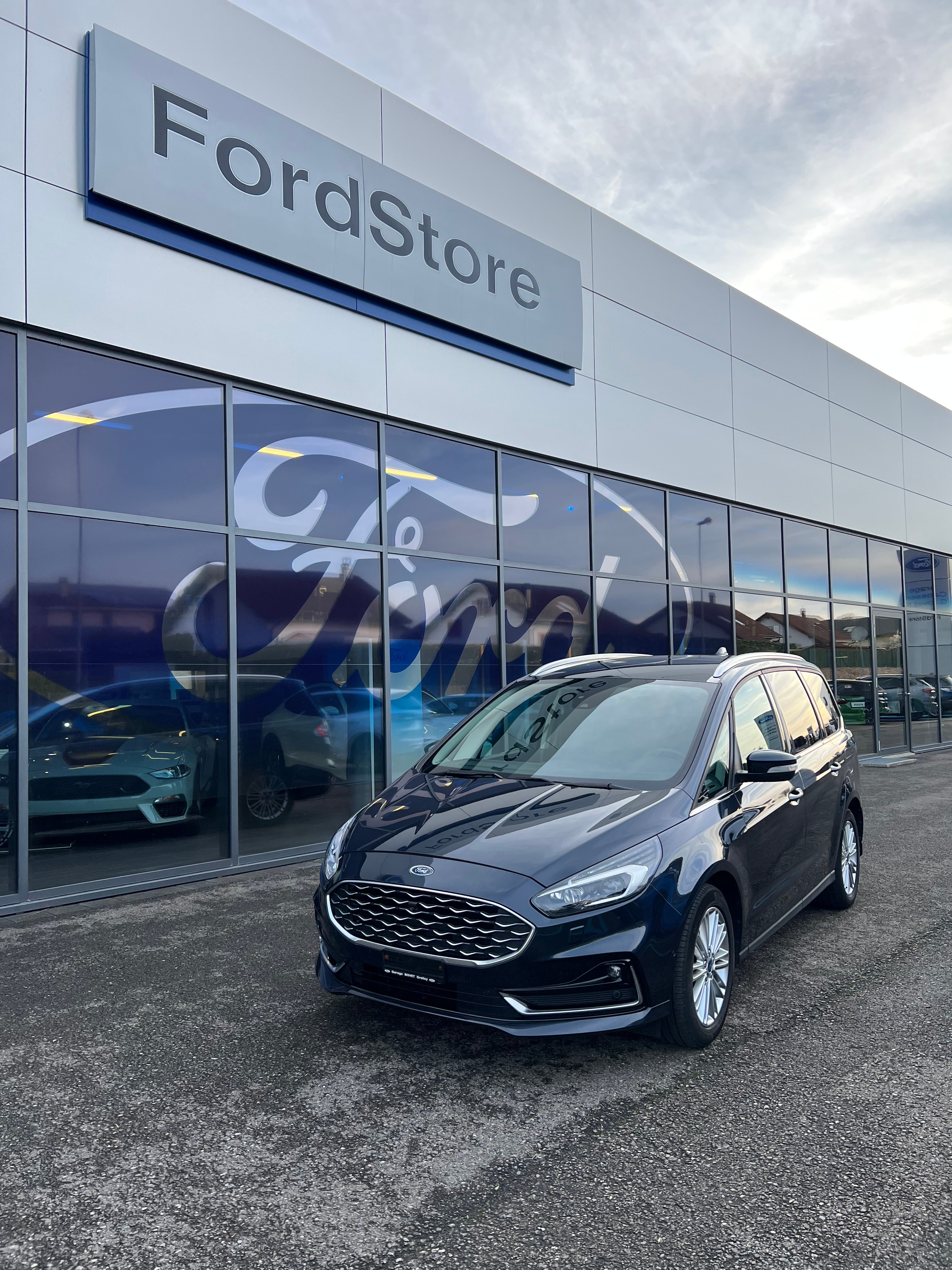 FORD Galaxy 2.5 Hybrid Vignale 7P