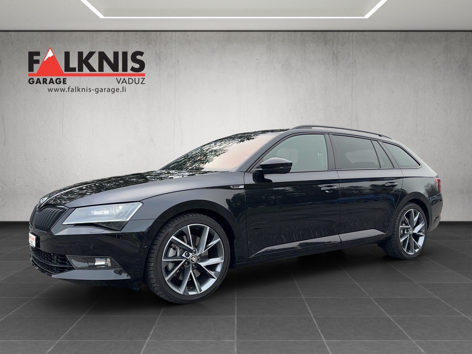 SKODA Superb Combi 2.0 TSI SportLine+ DSG 4x4