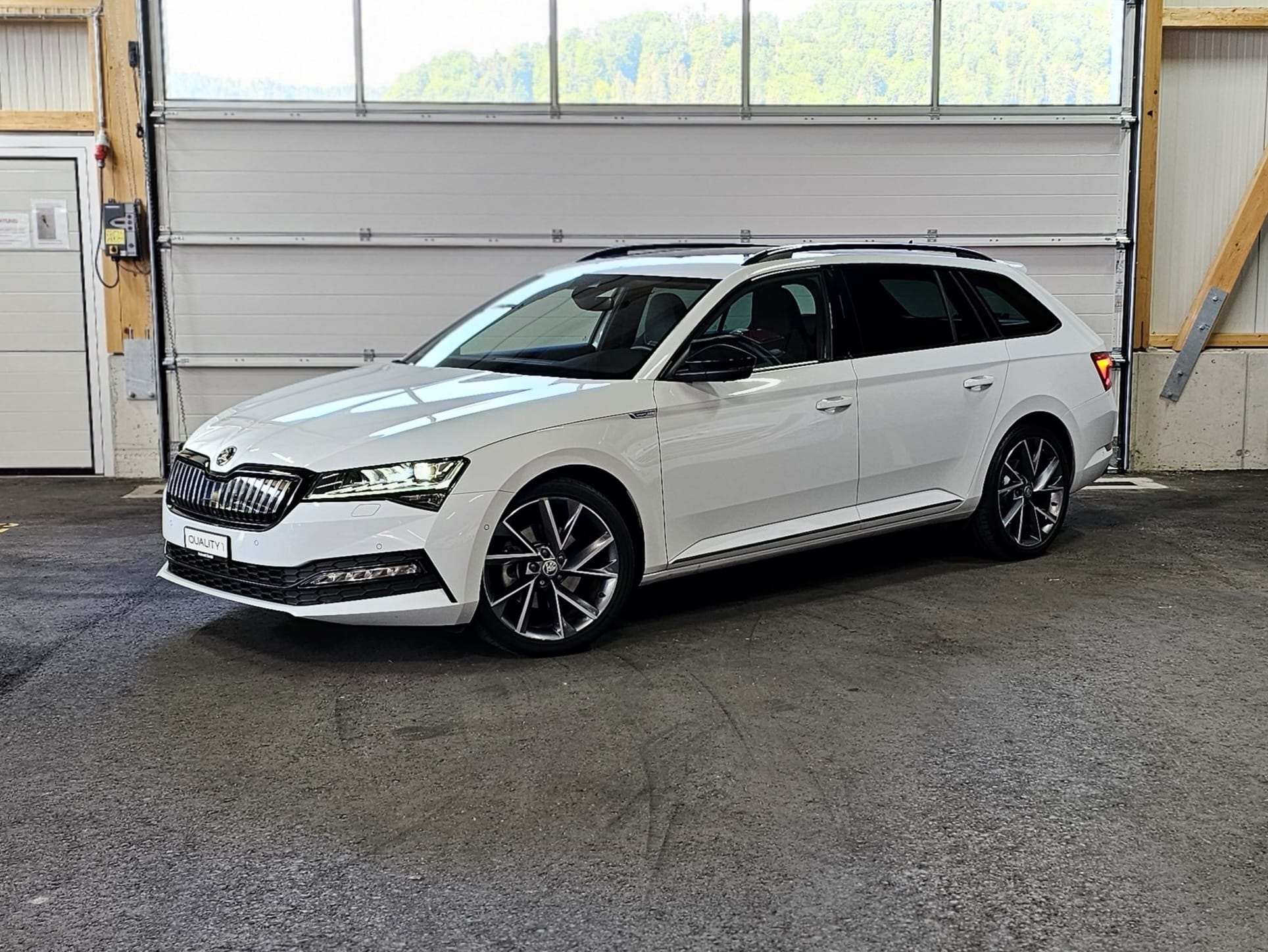 SKODA Superb 1.4 TSI Sport Line PHEV DSG *CH Fahrzeug*