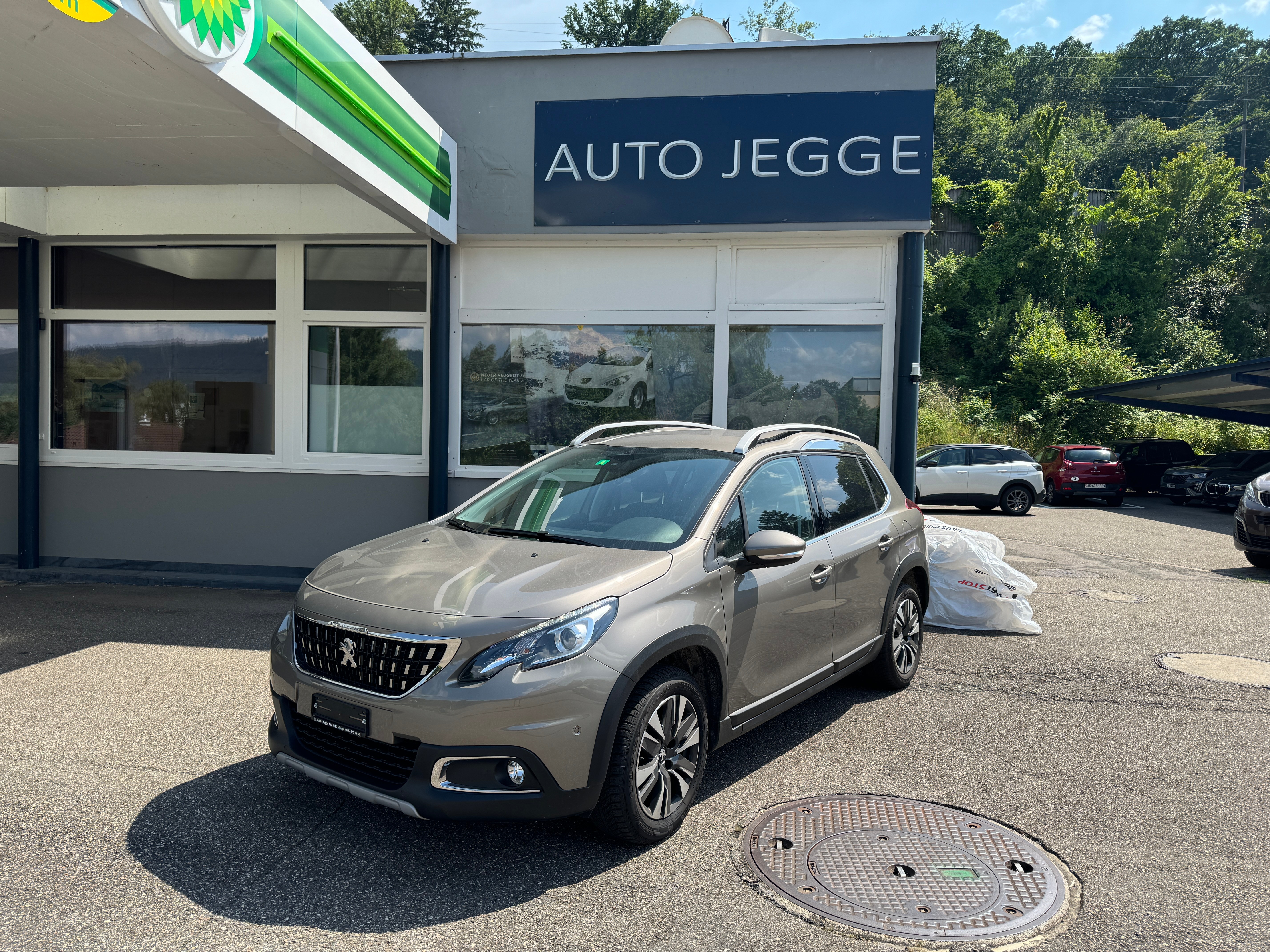 PEUGEOT 2008 1.2 PureTech Allure EAT6