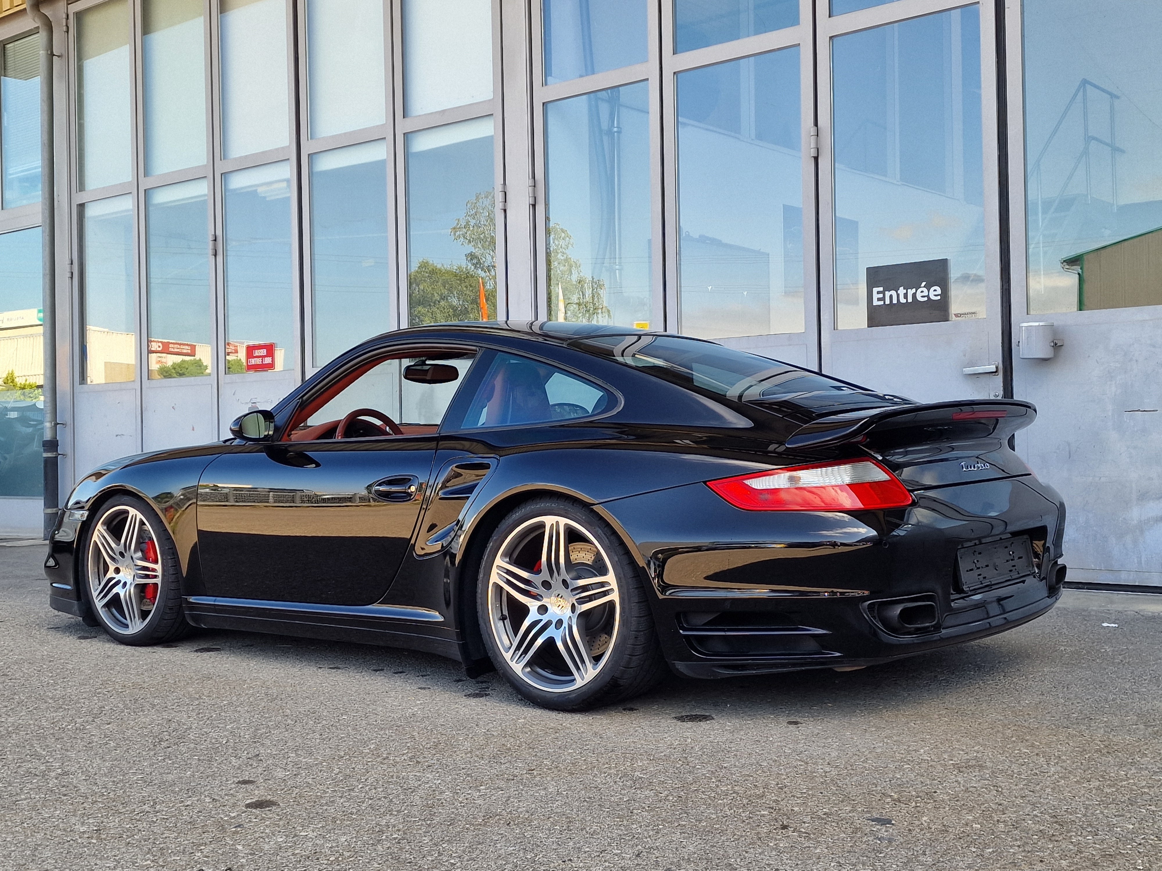 PORSCHE 911 Turbo